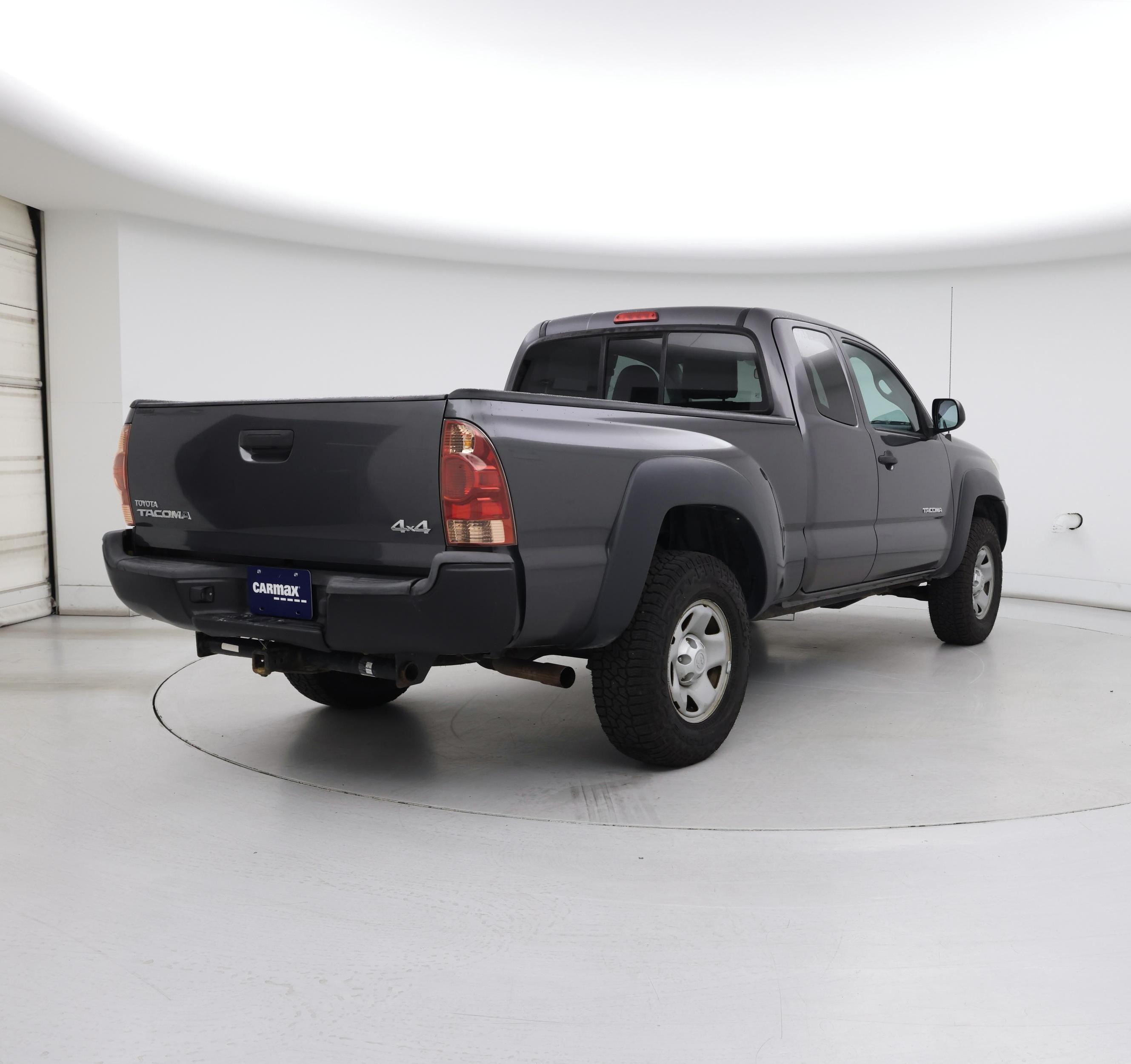 Thumbnail: 2014 Toyota Tacoma - 8