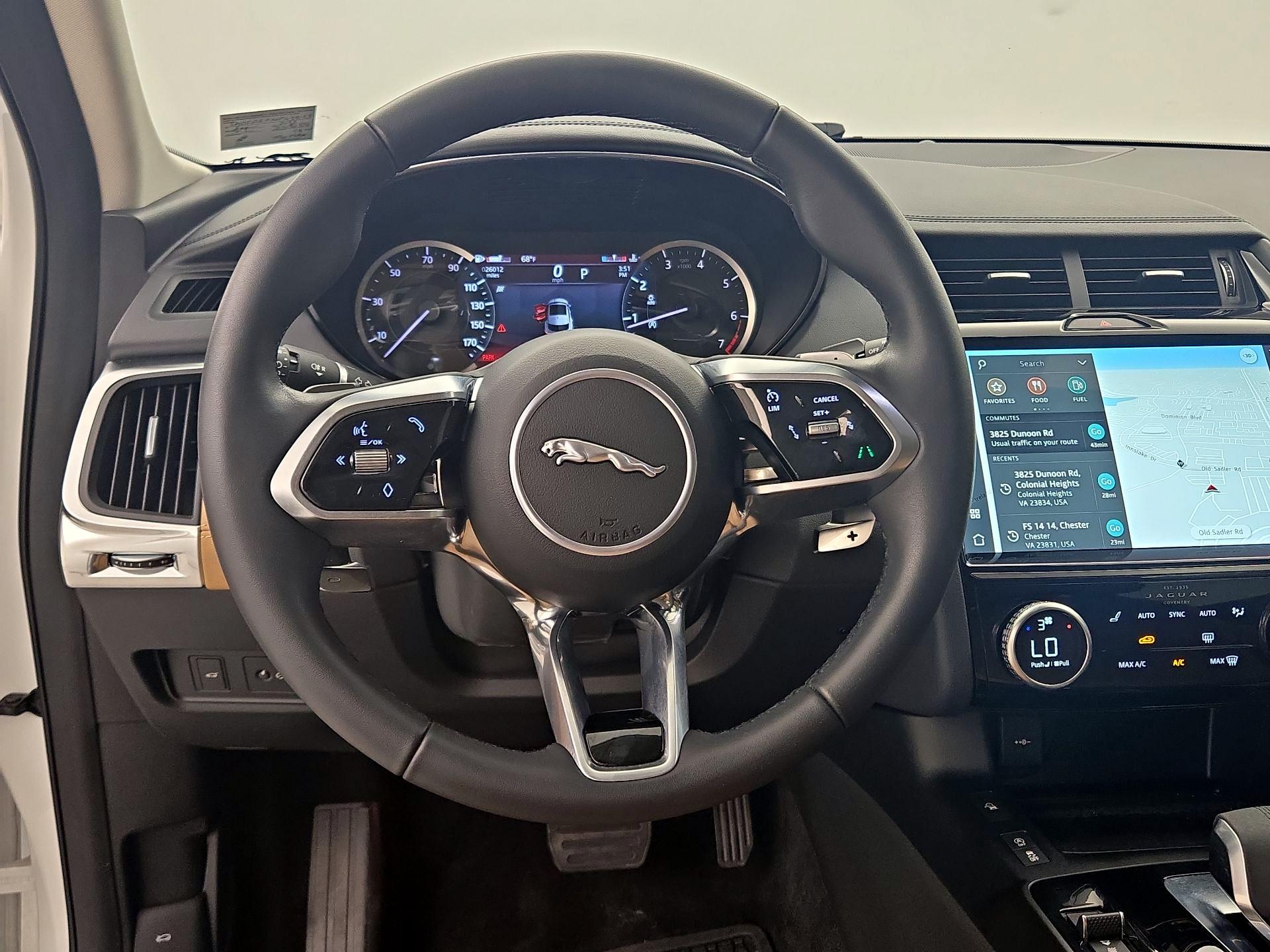 Thumbnail: 2023 Jaguar E-Pace - 10