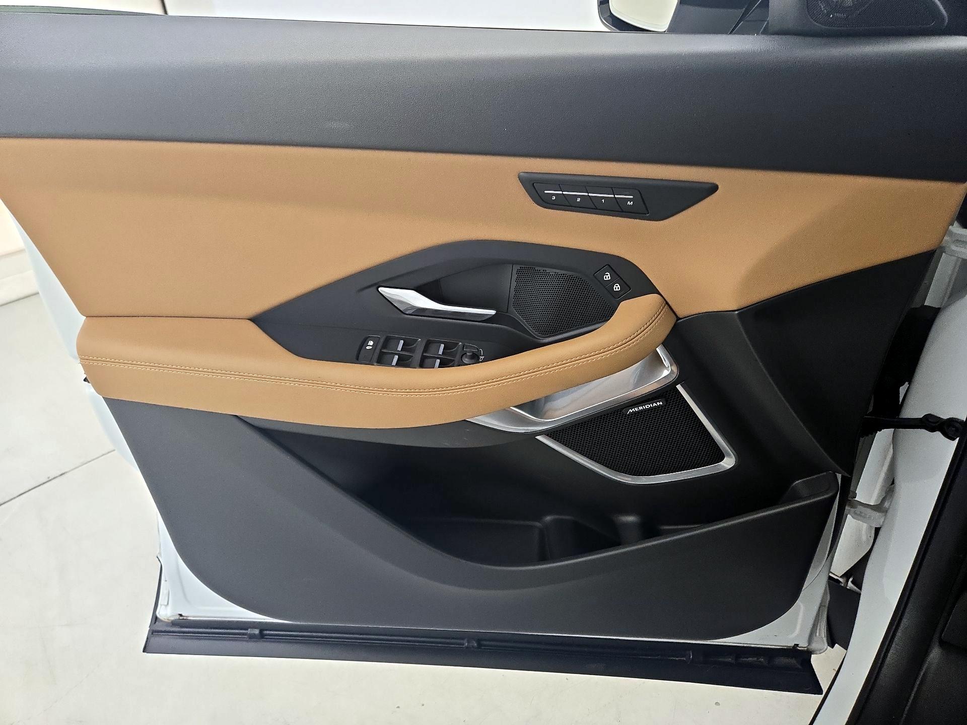 Thumbnail: 2023 Jaguar E-Pace - 12
