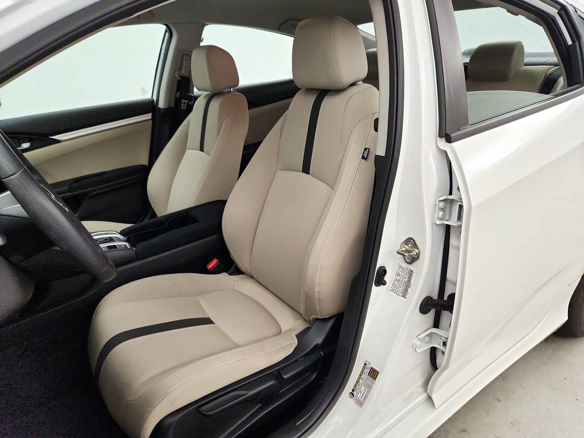 Thumbnail: 2016 Honda Civic - 11