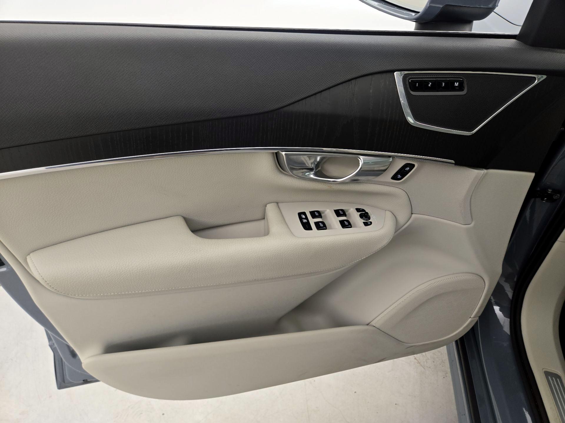 Thumbnail: 2020 Volvo XC90 - 12