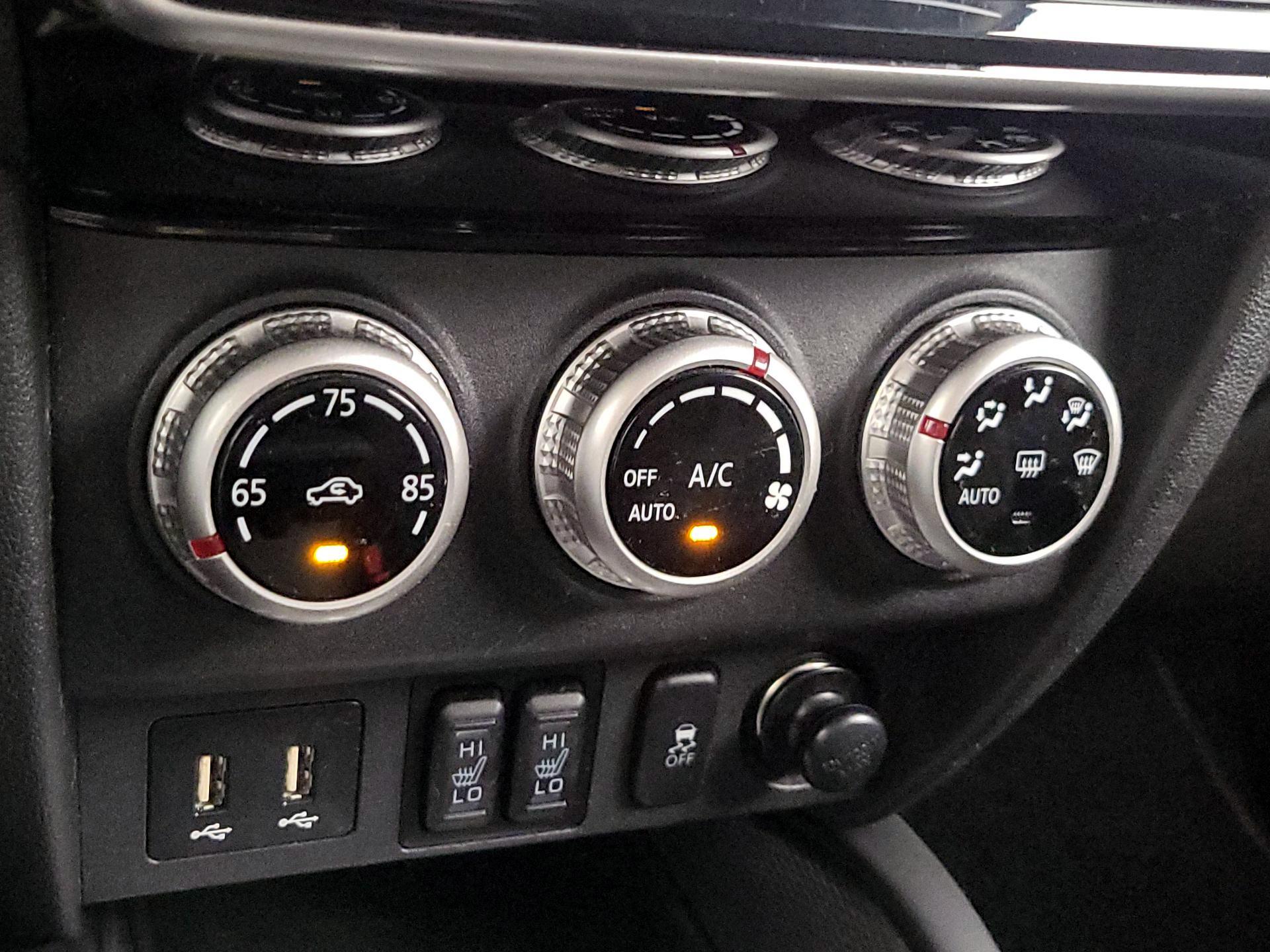 Thumbnail: 2021 Mitsubishi Outlander Sport - 16