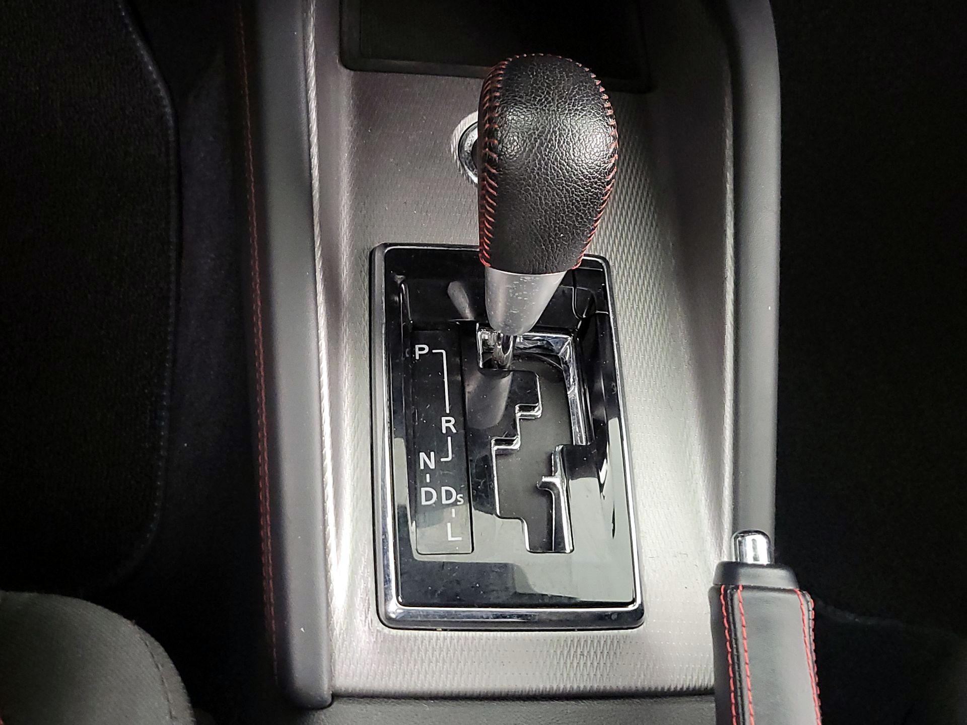 Thumbnail: 2021 Mitsubishi Outlander Sport - 17