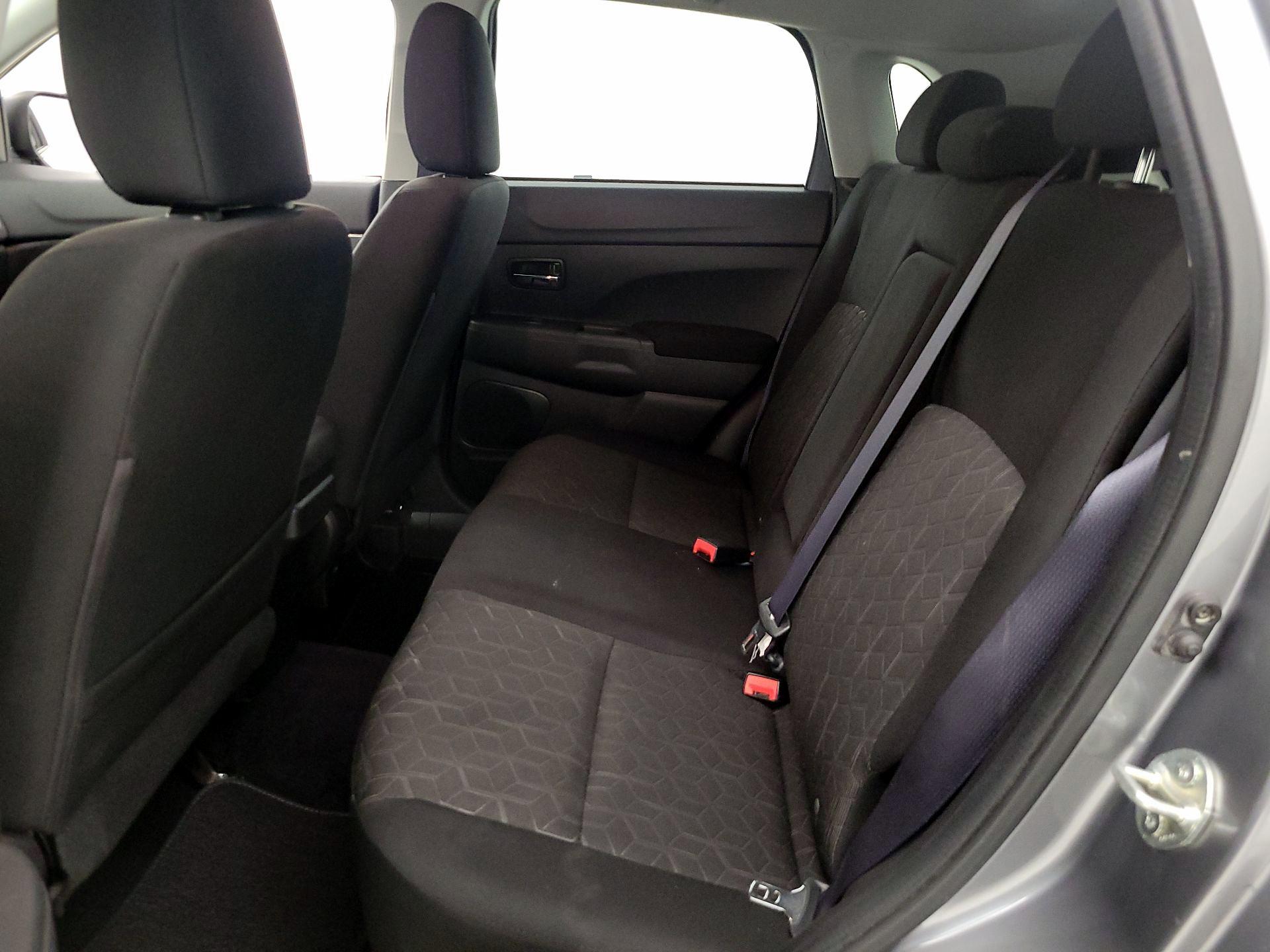Thumbnail: 2021 Mitsubishi Outlander Sport - 19