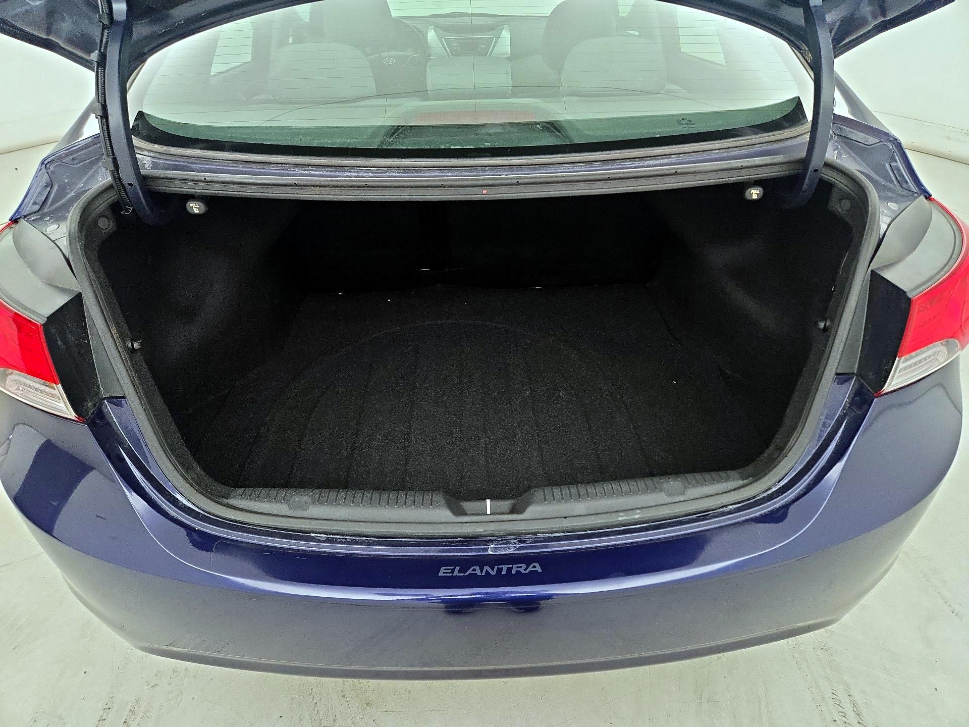 Thumbnail: 2013 Hyundai Elantra - 19