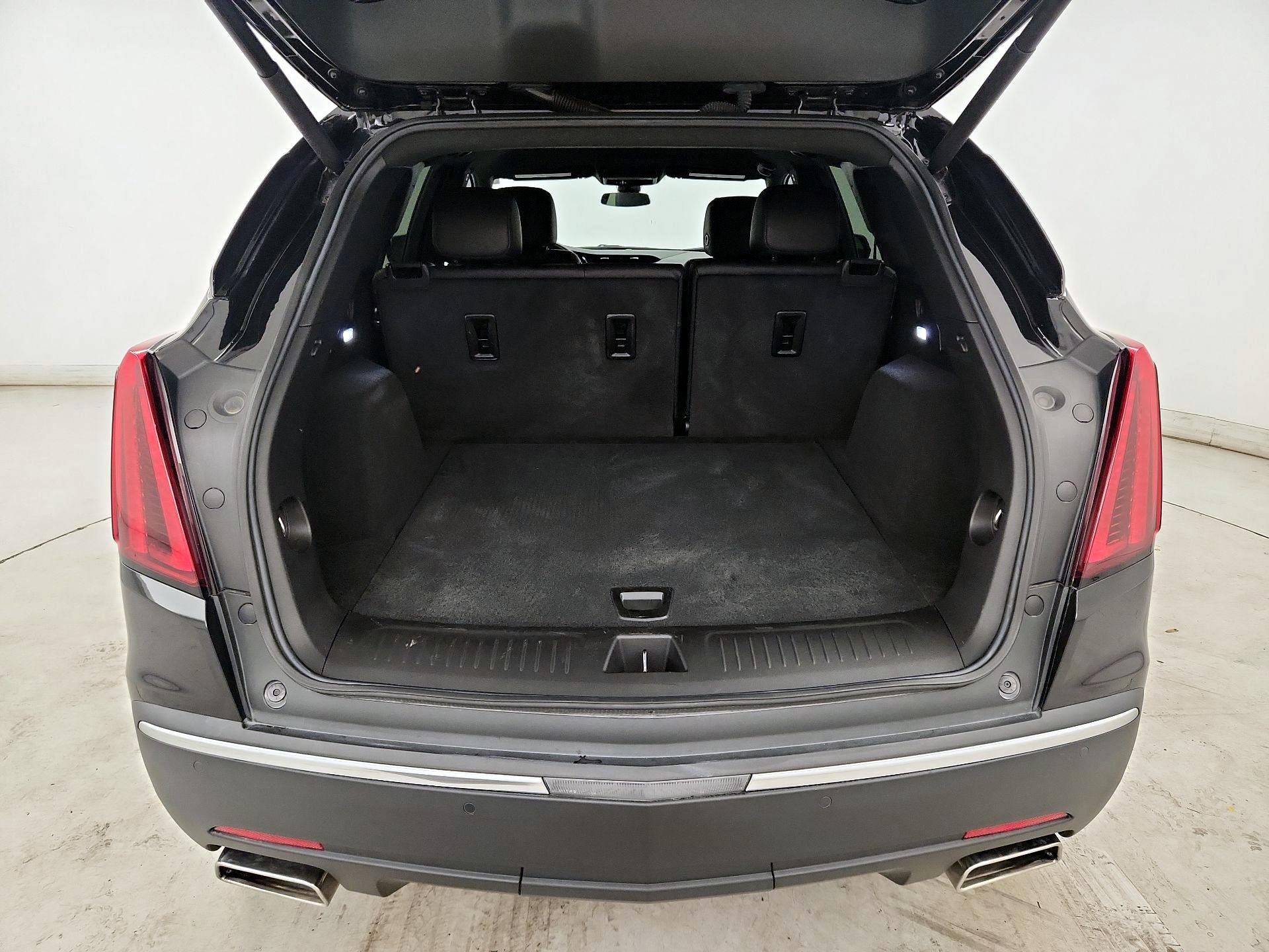 Thumbnail: 2023 Cadillac XT5 - 20