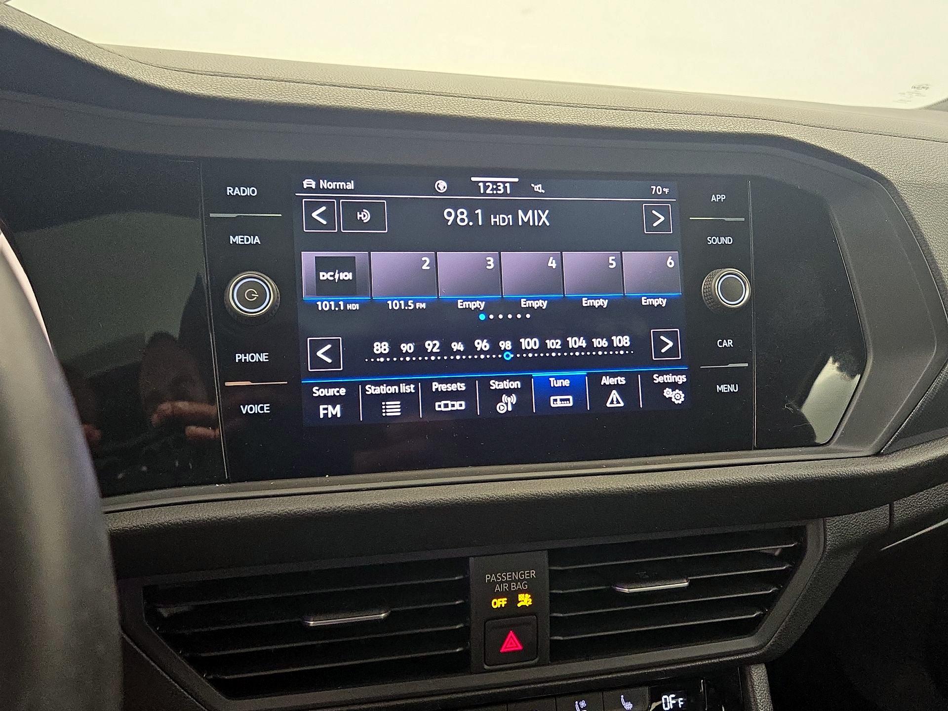Thumbnail: 2021 Volkswagen Jetta - 15