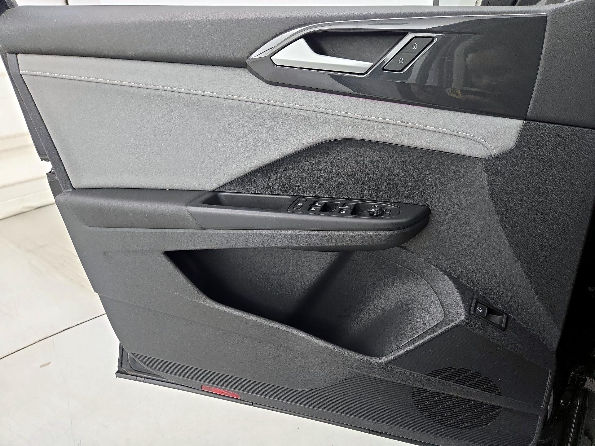 Thumbnail: 2022 Volkswagen Taos - 13