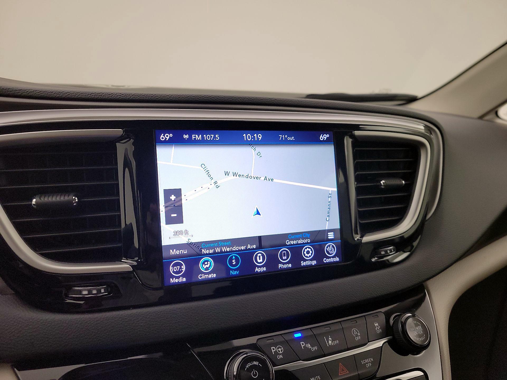 Thumbnail: 2020 Chrysler Pacifica - 14