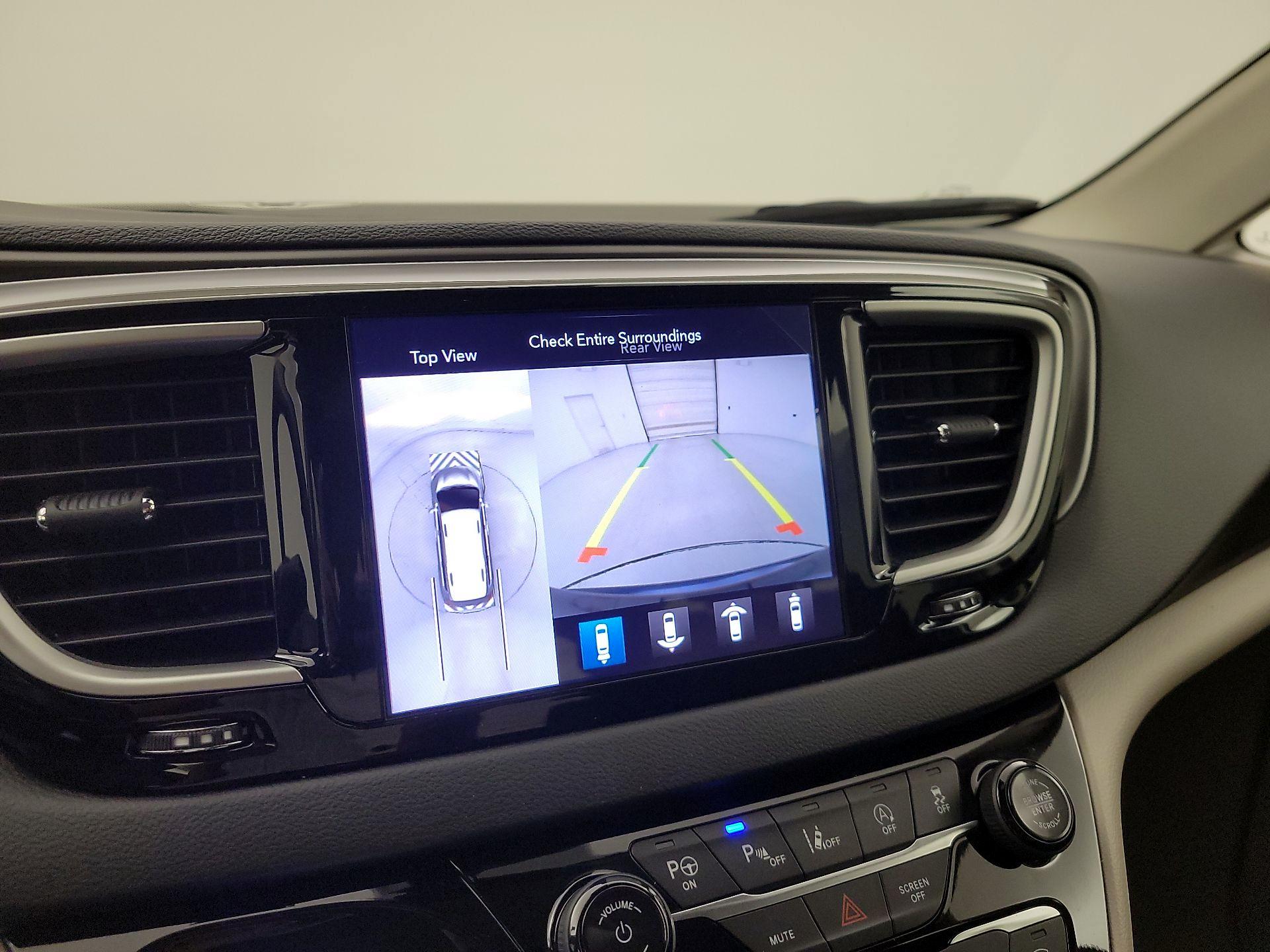Thumbnail: 2020 Chrysler Pacifica - 15