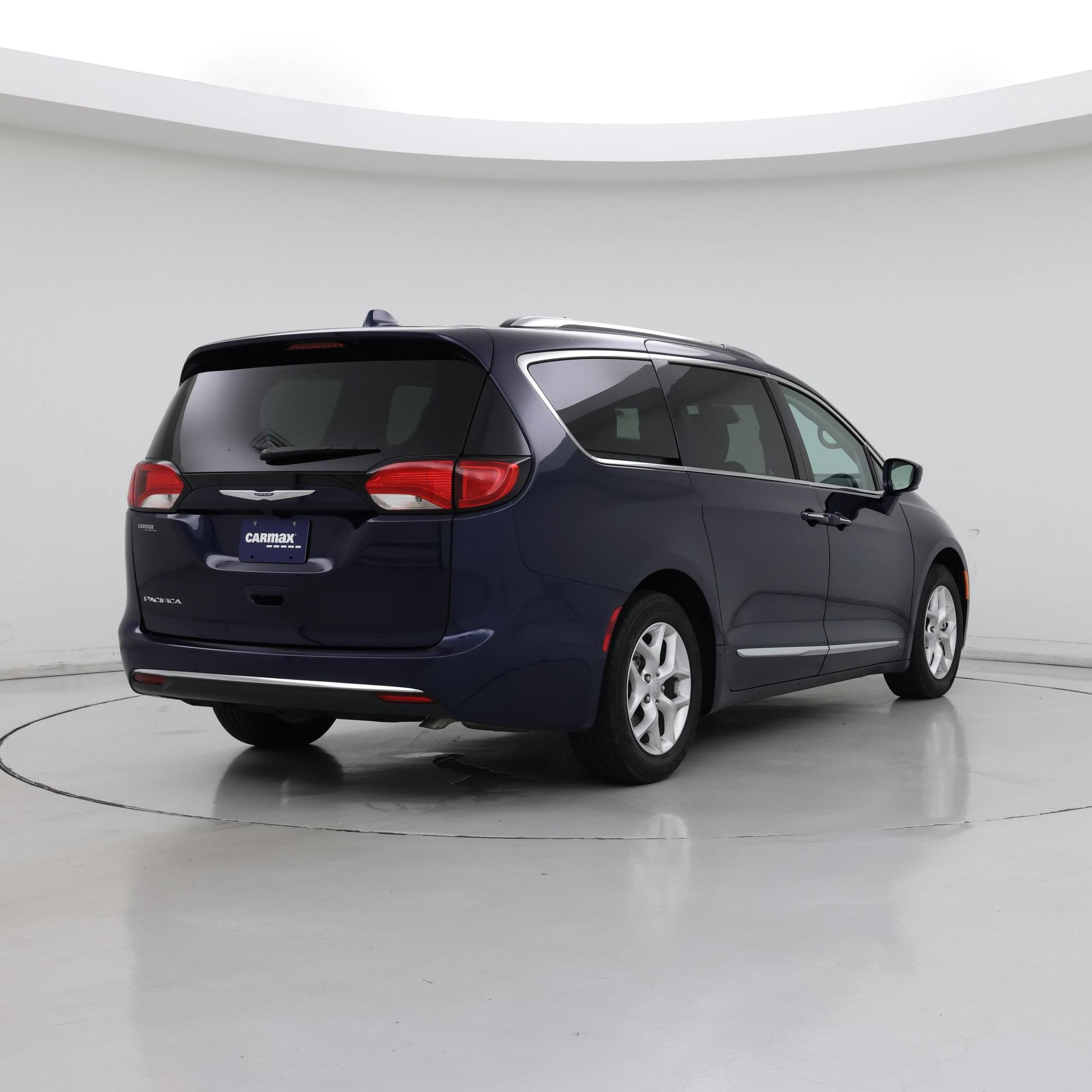 Thumbnail: 2020 Chrysler Pacifica - 8