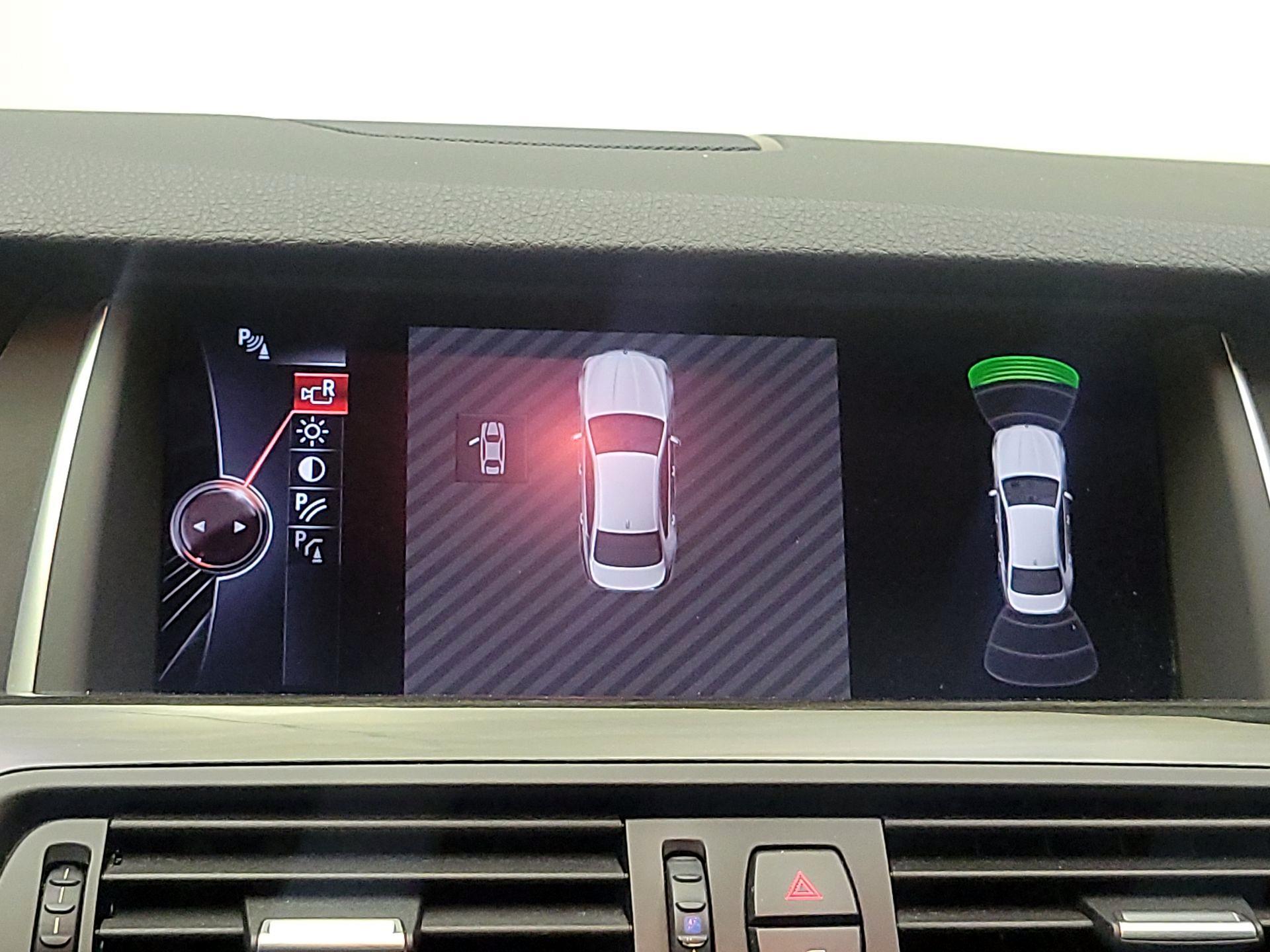 Thumbnail: 2016 BMW 5 Series - 15