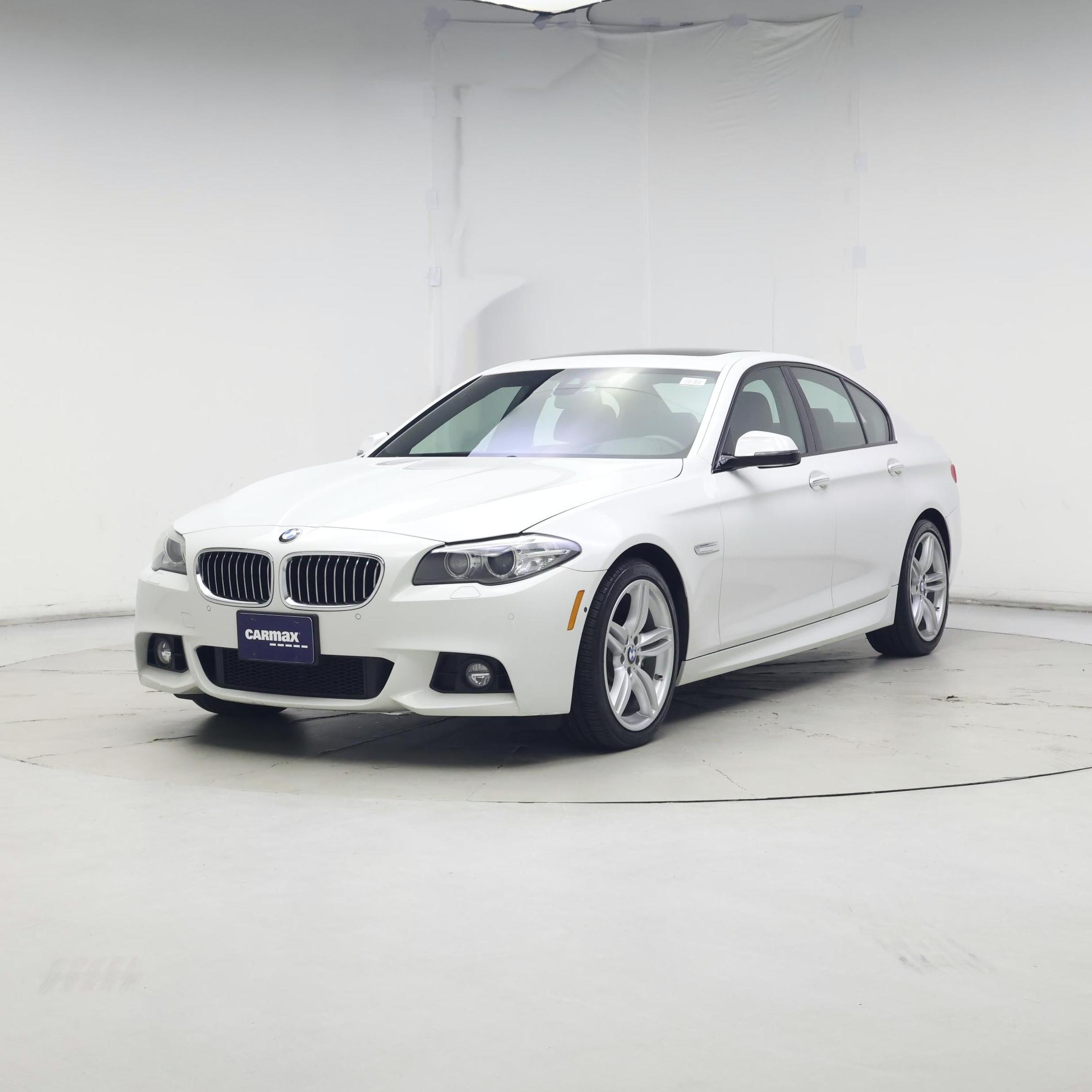Thumbnail: 2016 BMW 5 Series - 4