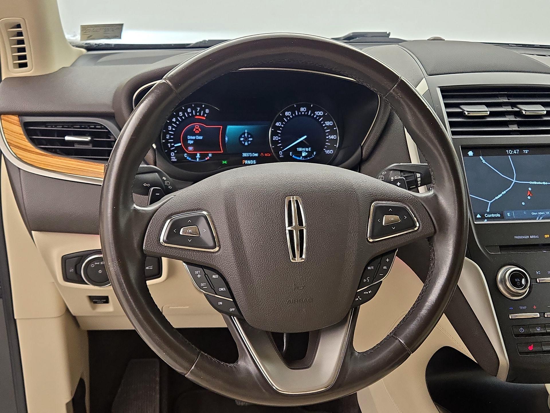 Thumbnail: 2016 Lincoln MKC - 10