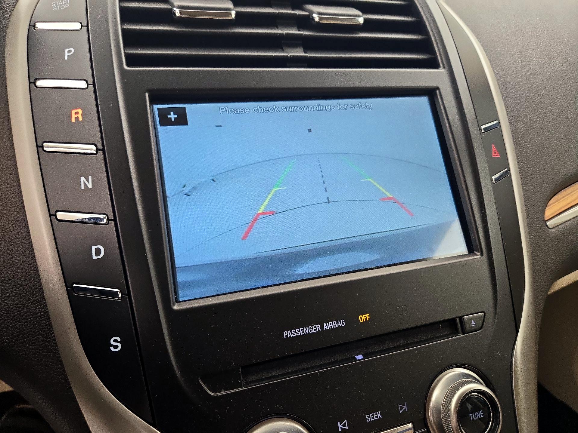 Thumbnail: 2016 Lincoln MKC - 15