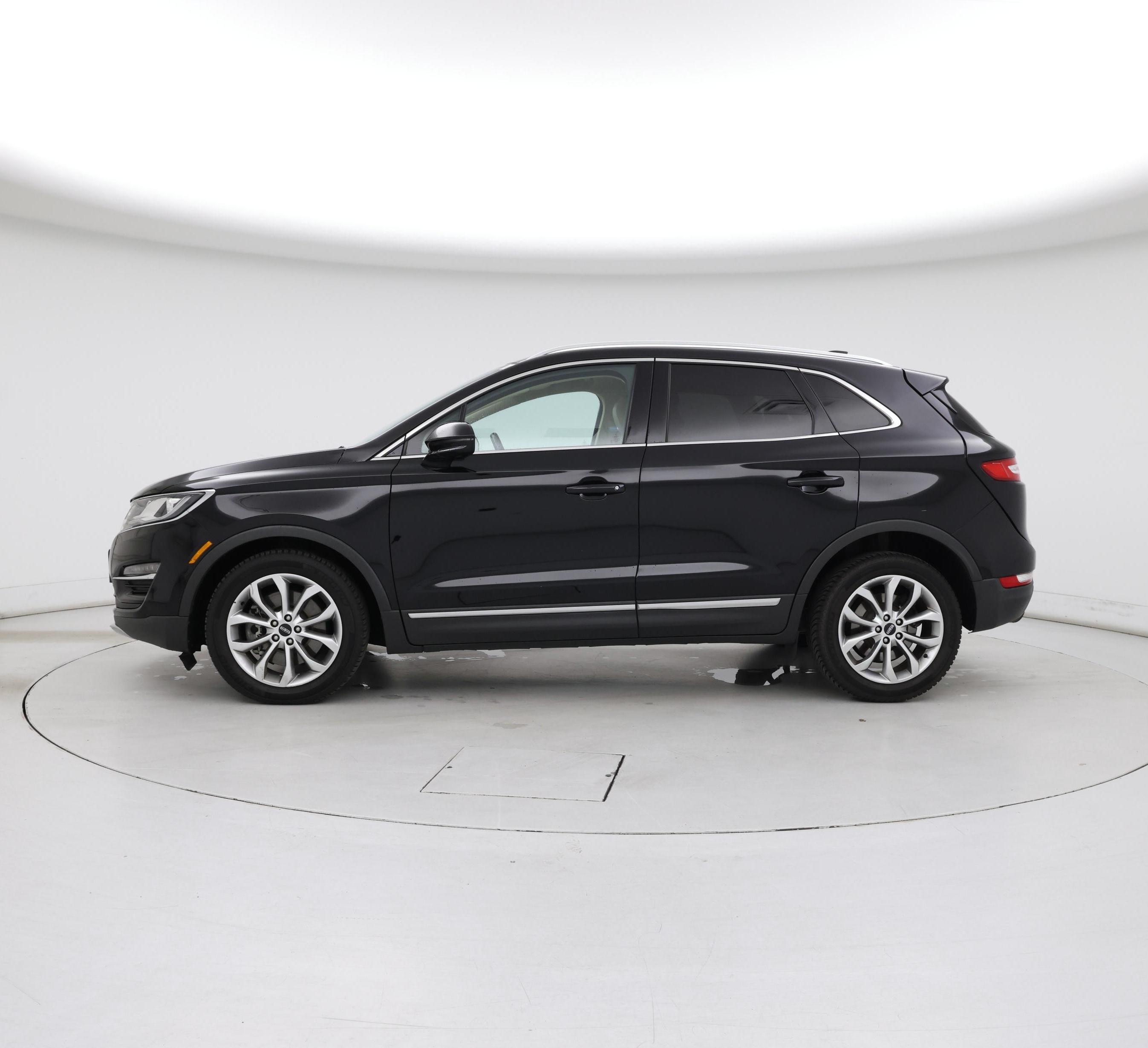 Thumbnail: 2016 Lincoln MKC - 3