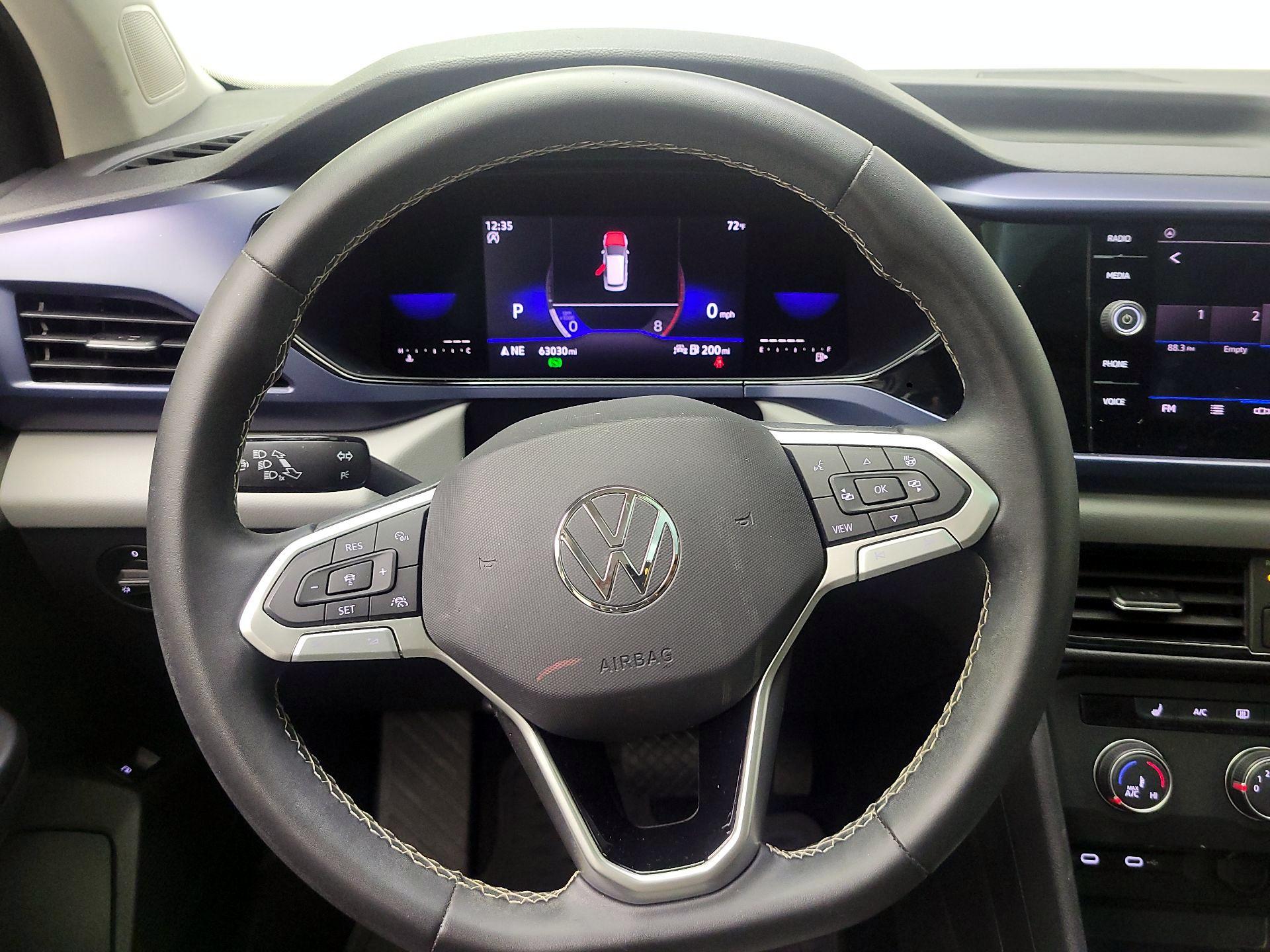 Thumbnail: 2022 Volkswagen Taos - 10