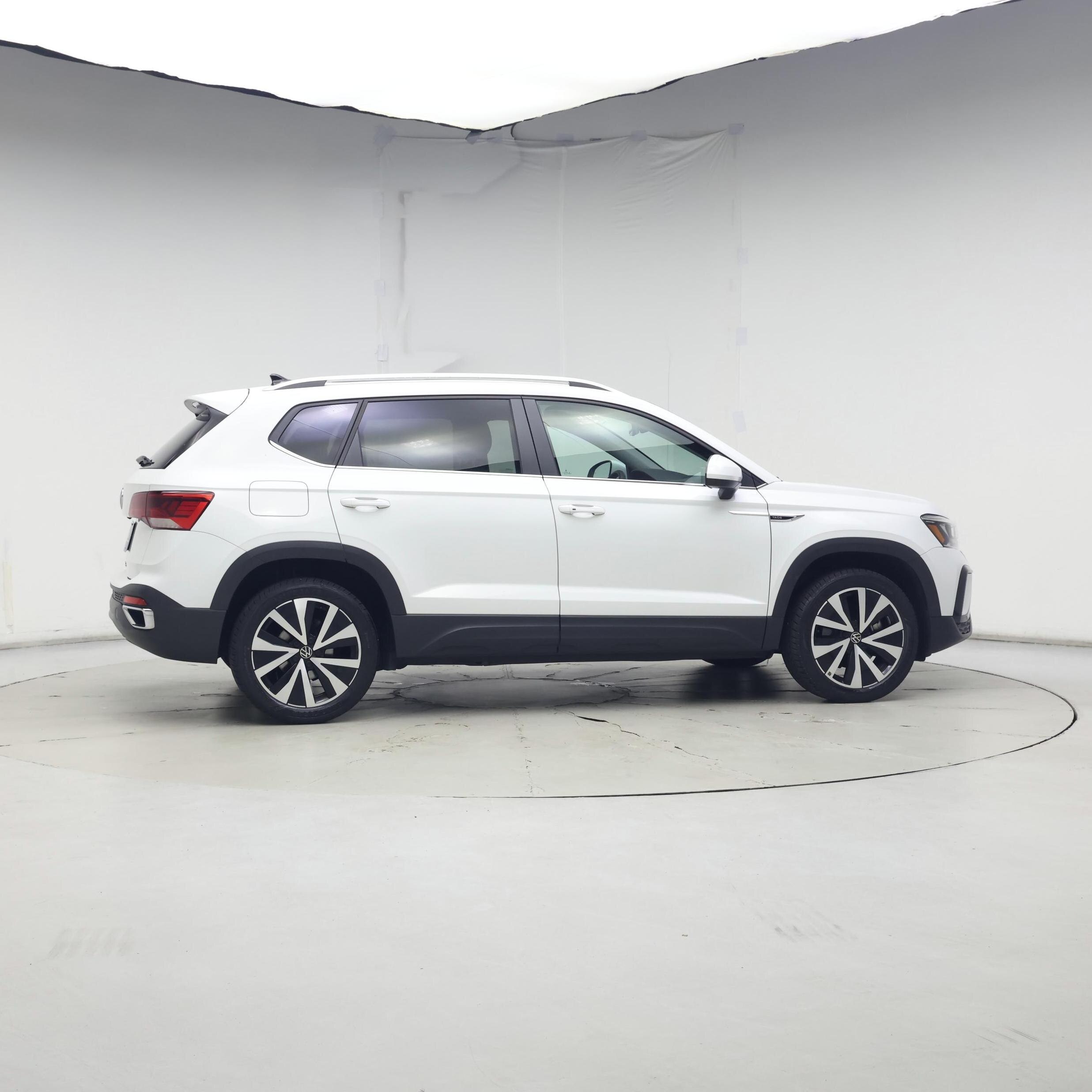 Thumbnail: 2022 Volkswagen Taos - 7