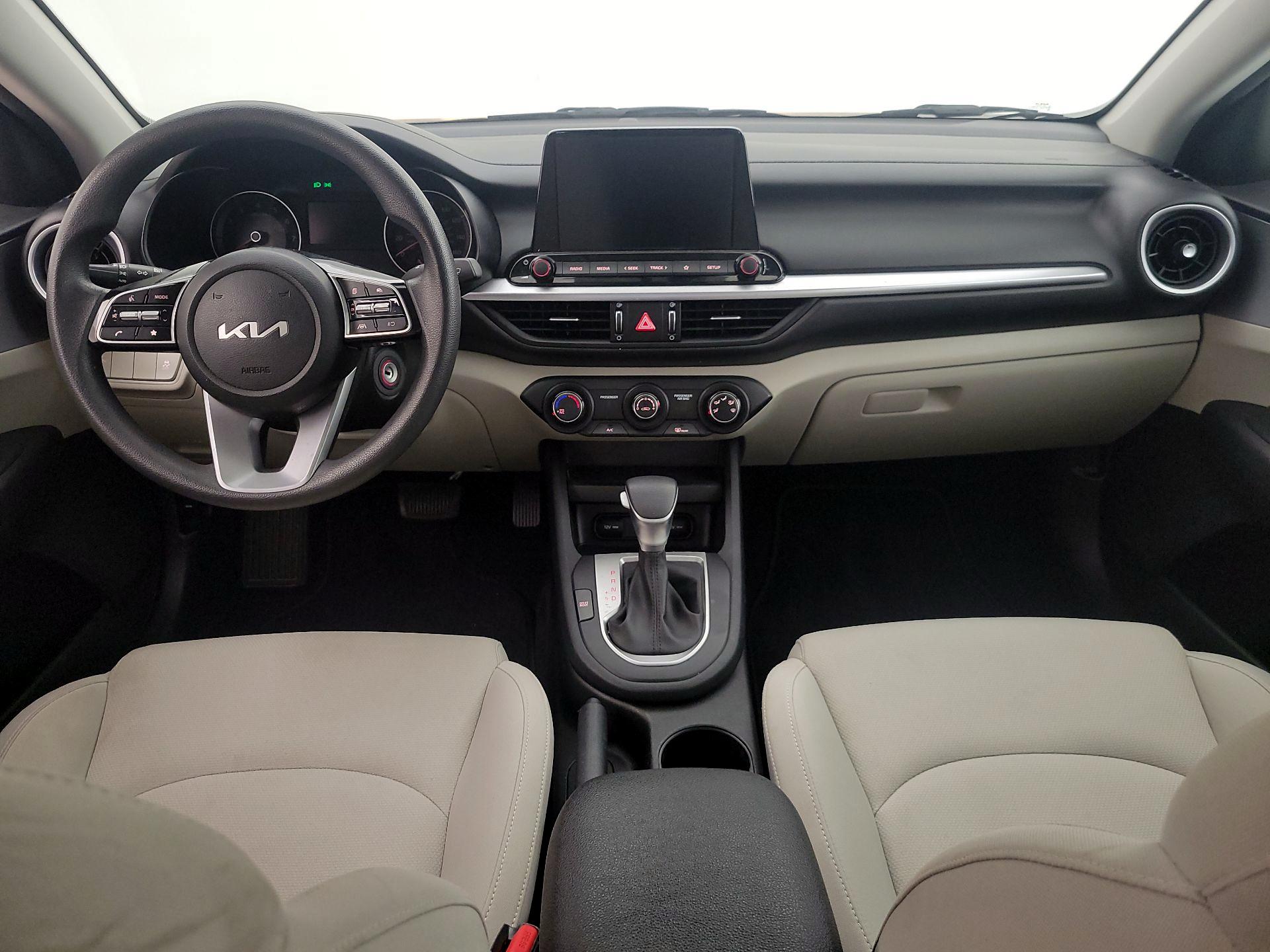 Thumbnail: 2023 Kia Forte - 9
