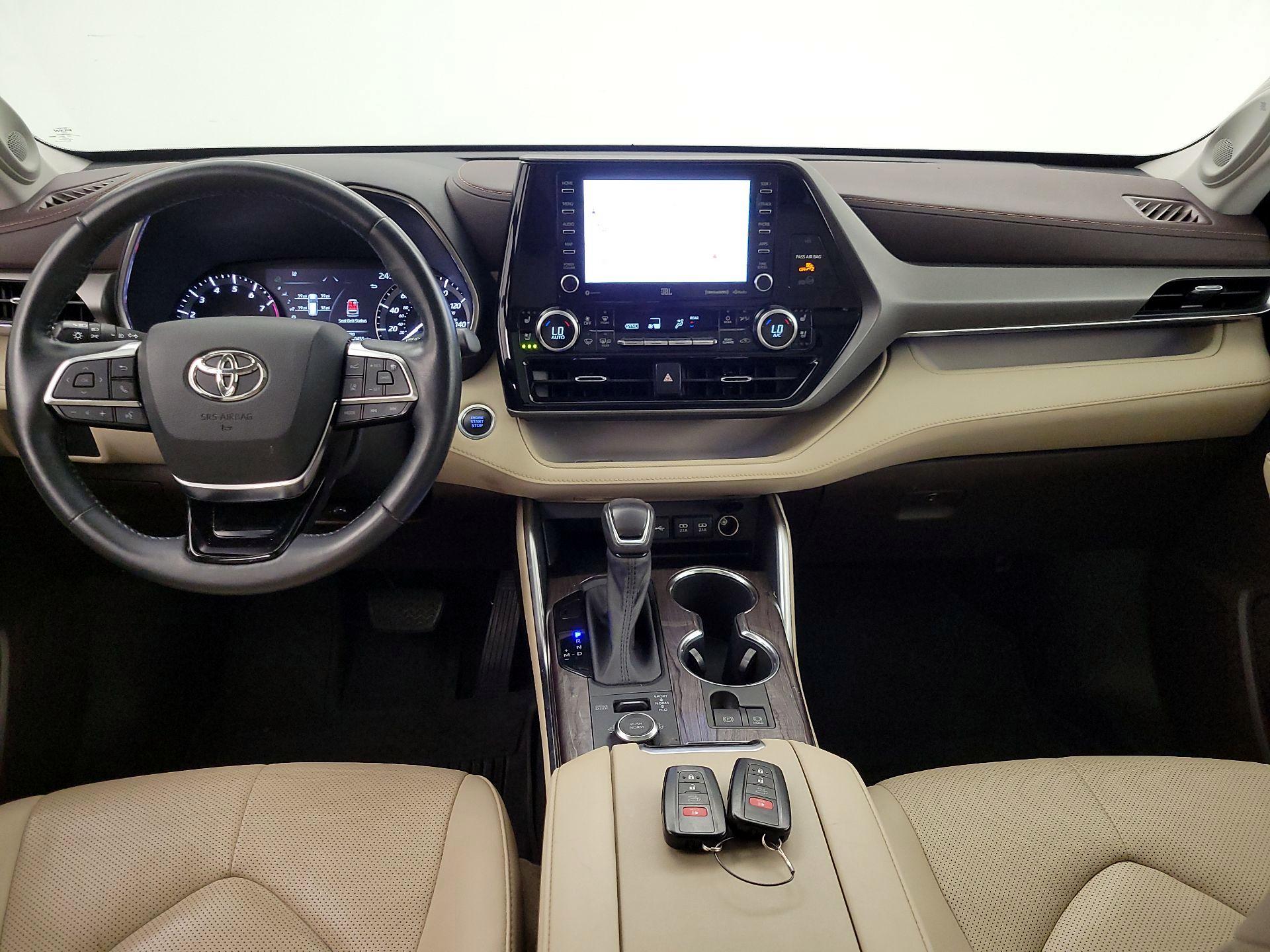 Thumbnail: 2021 Toyota Highlander - 9