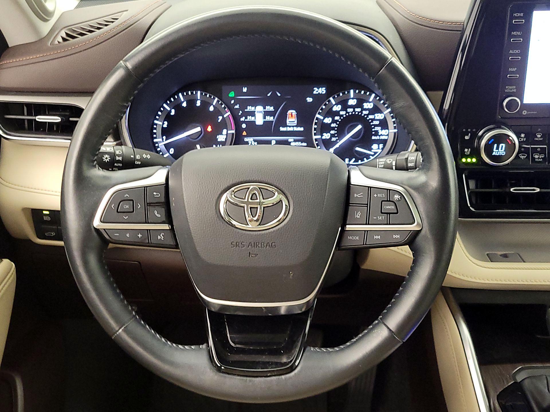 Thumbnail: 2021 Toyota Highlander - 10