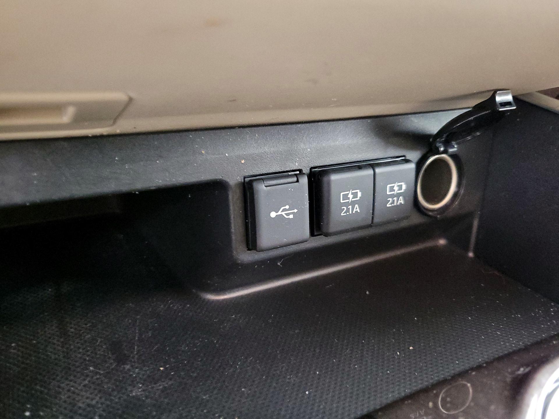 Thumbnail: 2021 Toyota Highlander - 18