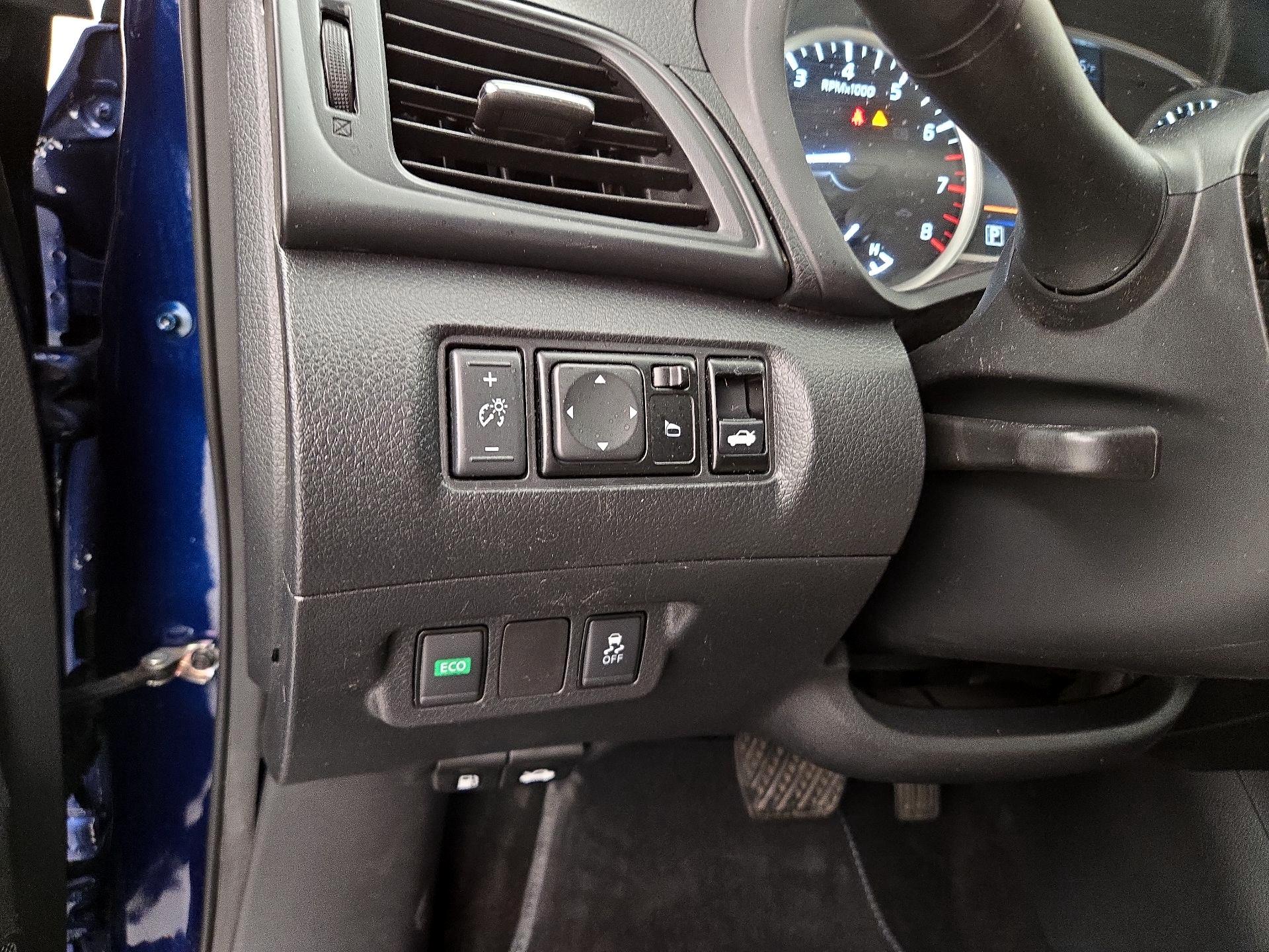 Thumbnail: 2019 Nissan Sentra - 13
