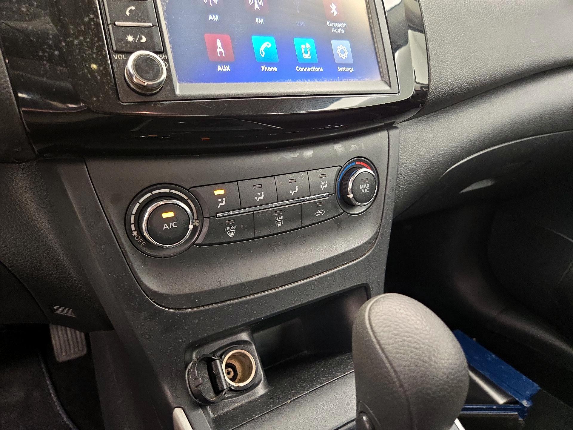 Thumbnail: 2019 Nissan Sentra - 16