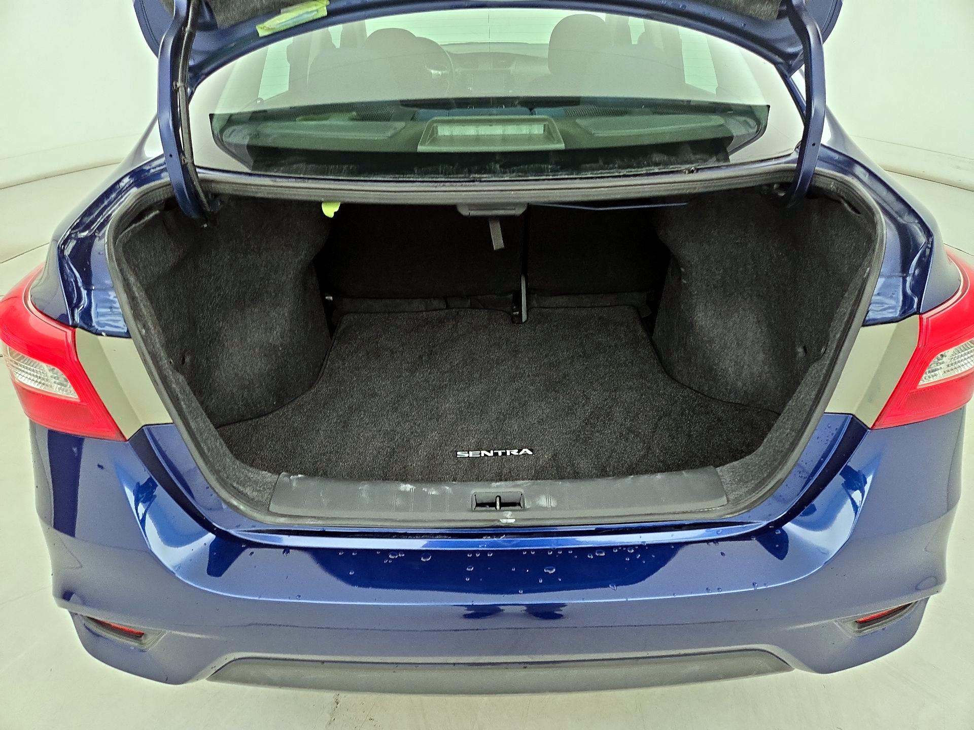 Thumbnail: 2019 Nissan Sentra - 20