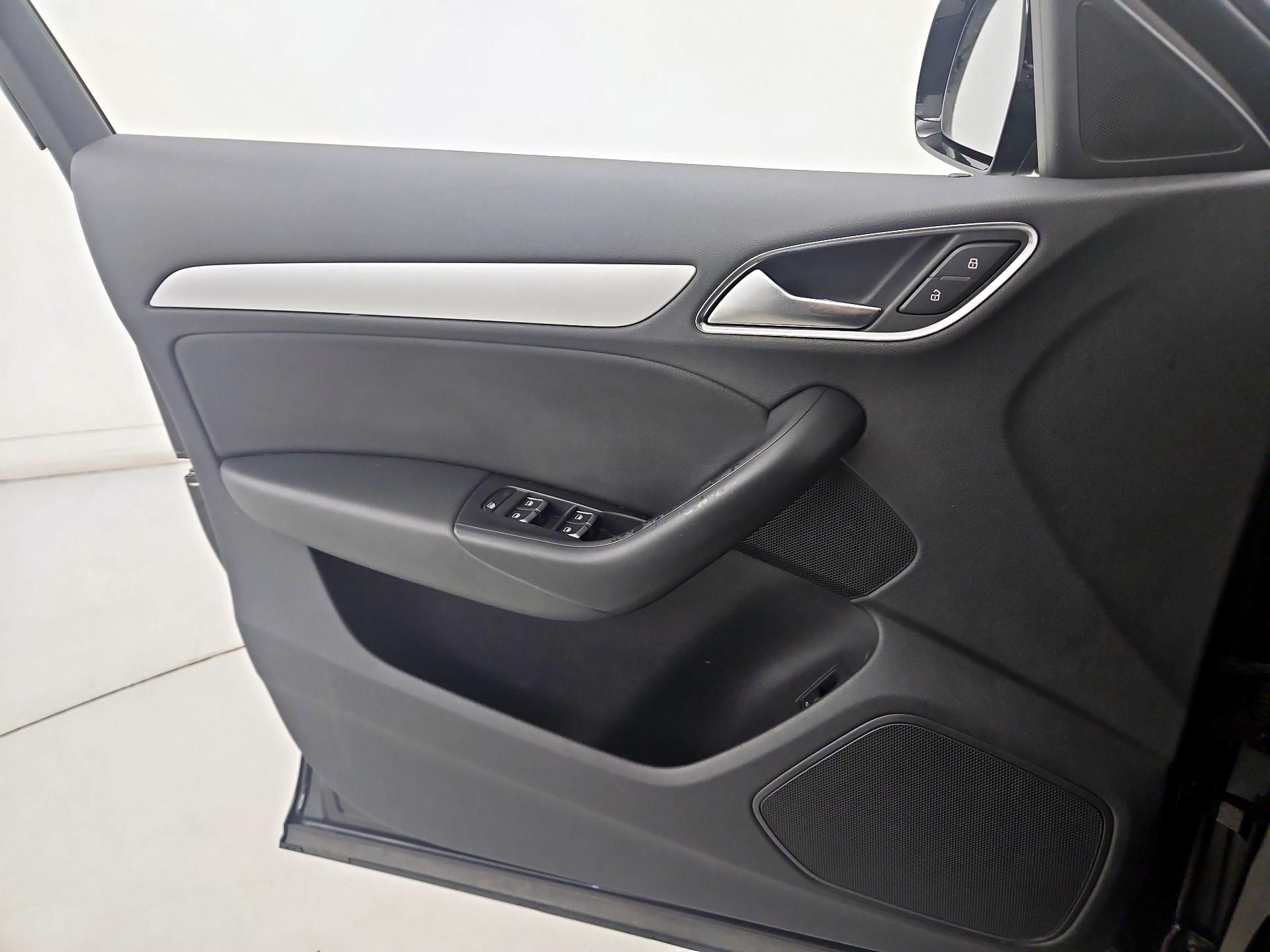 Thumbnail: 2017 Audi Q3 - 12