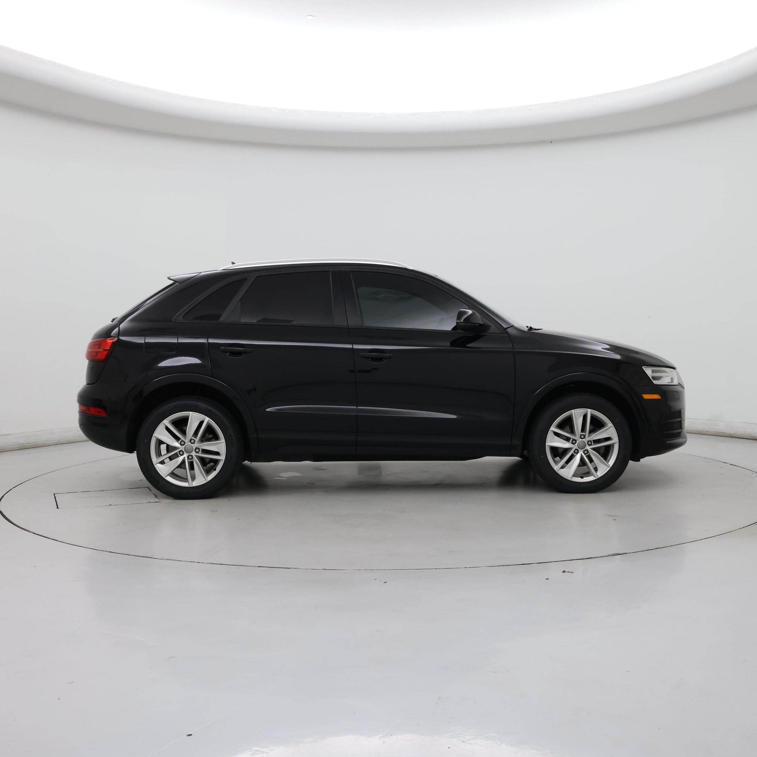 Thumbnail: 2017 Audi Q3 - 7