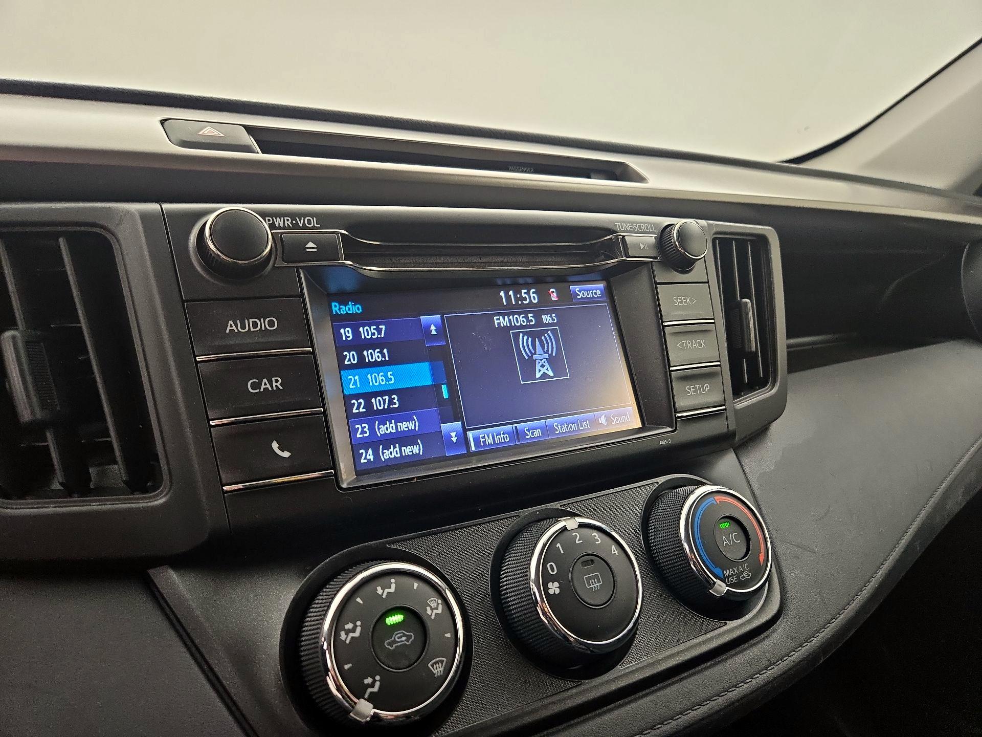Thumbnail: 2016 Toyota RAV4 - 15