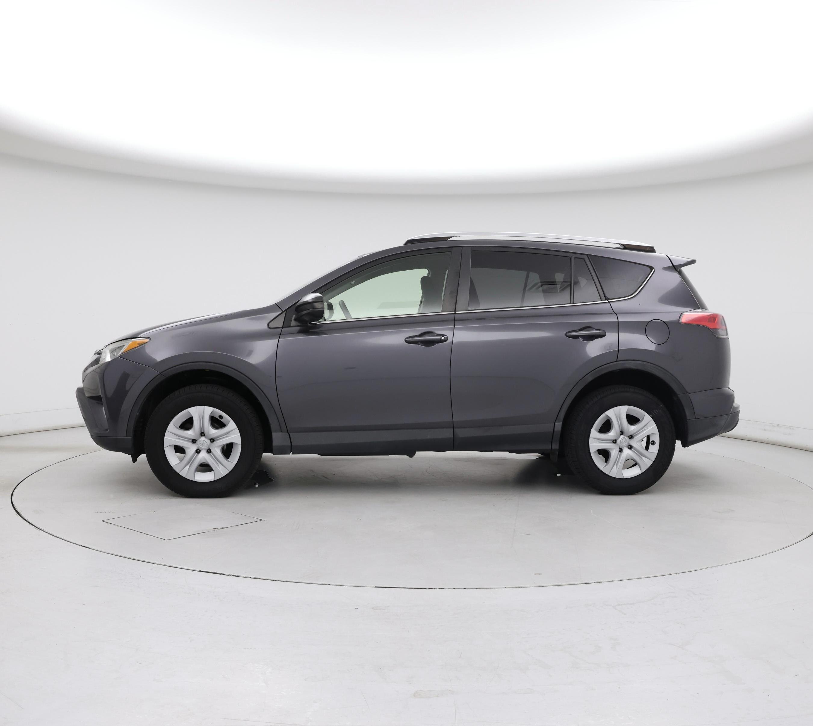 Thumbnail: 2016 Toyota RAV4 - 3