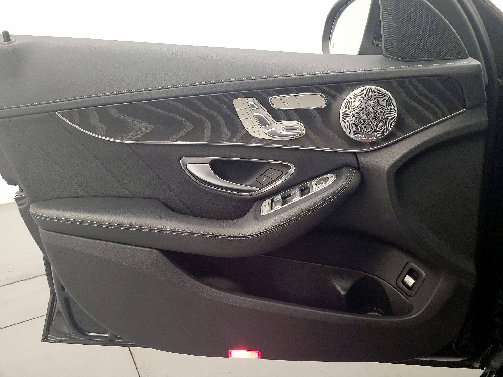 Thumbnail: 2015 Mercedes-Benz C-Class - 12