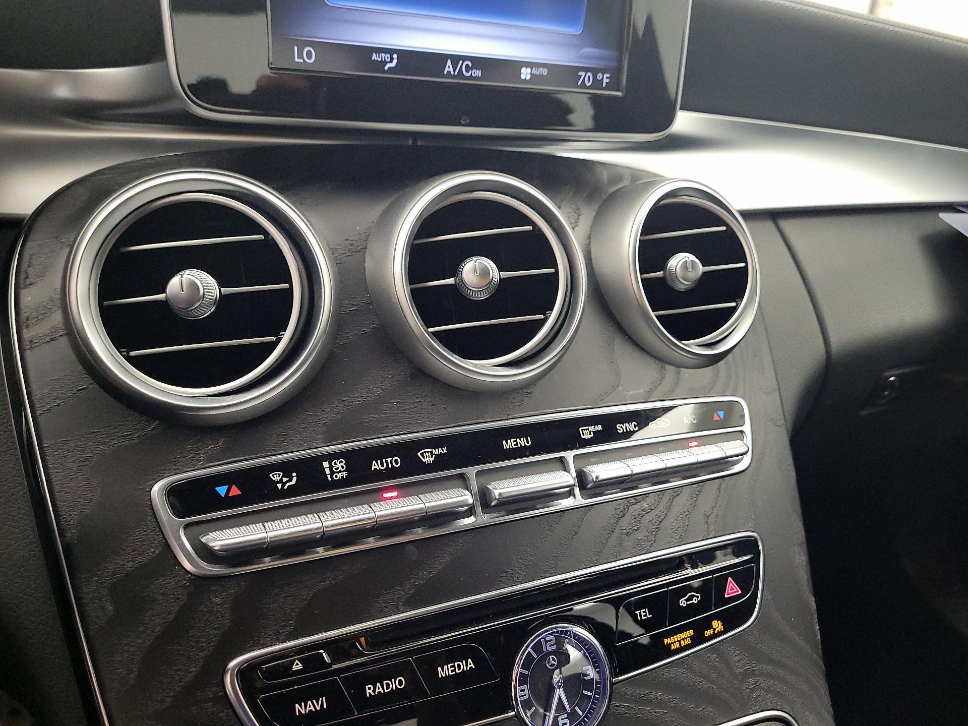 Thumbnail: 2015 Mercedes-Benz C-Class - 14