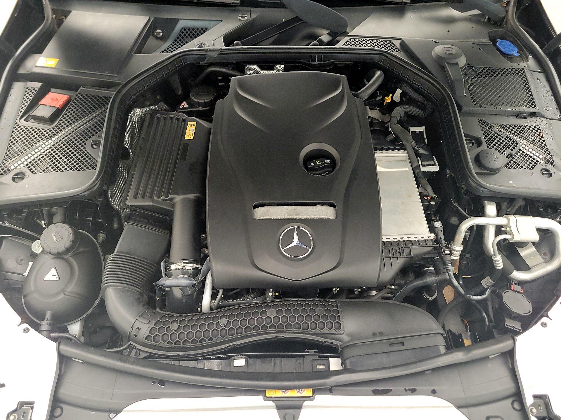 Thumbnail: 2015 Mercedes-Benz C-Class - 17