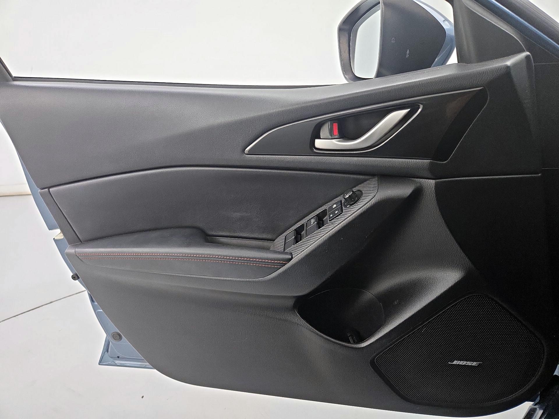 Thumbnail: 2016 Mazda Mazda3 - 12