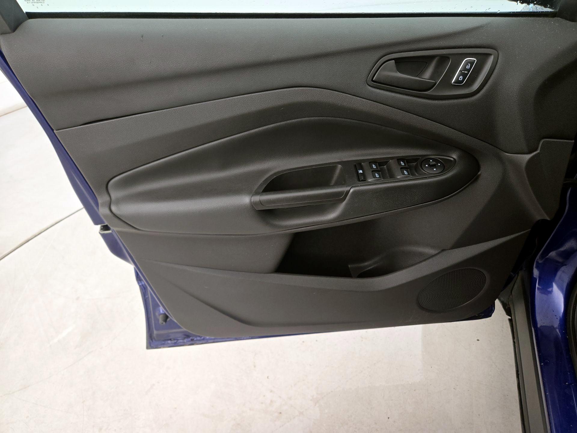 Thumbnail: 2015 Ford Escape - 12