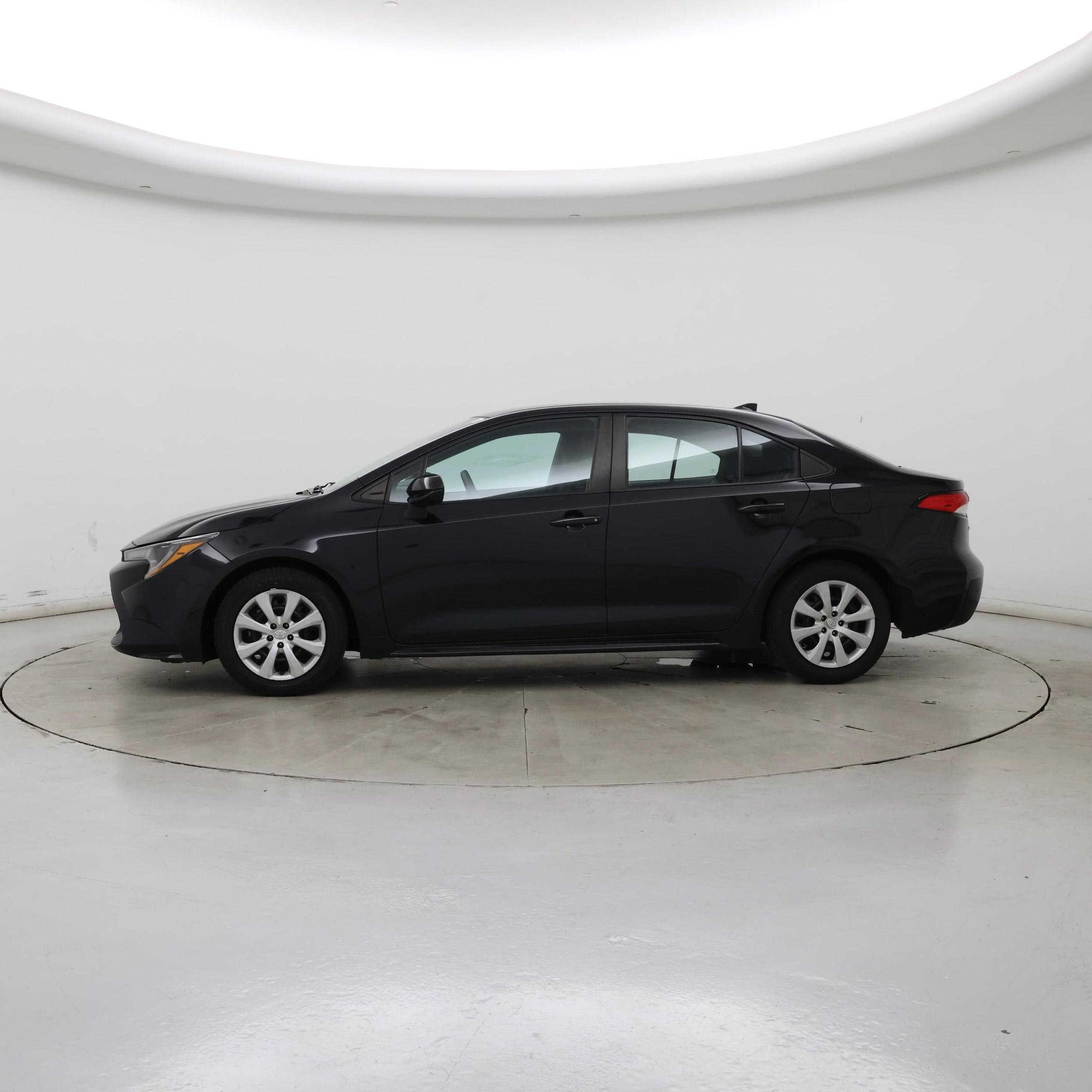 Thumbnail: 2021 Toyota Corolla - 3