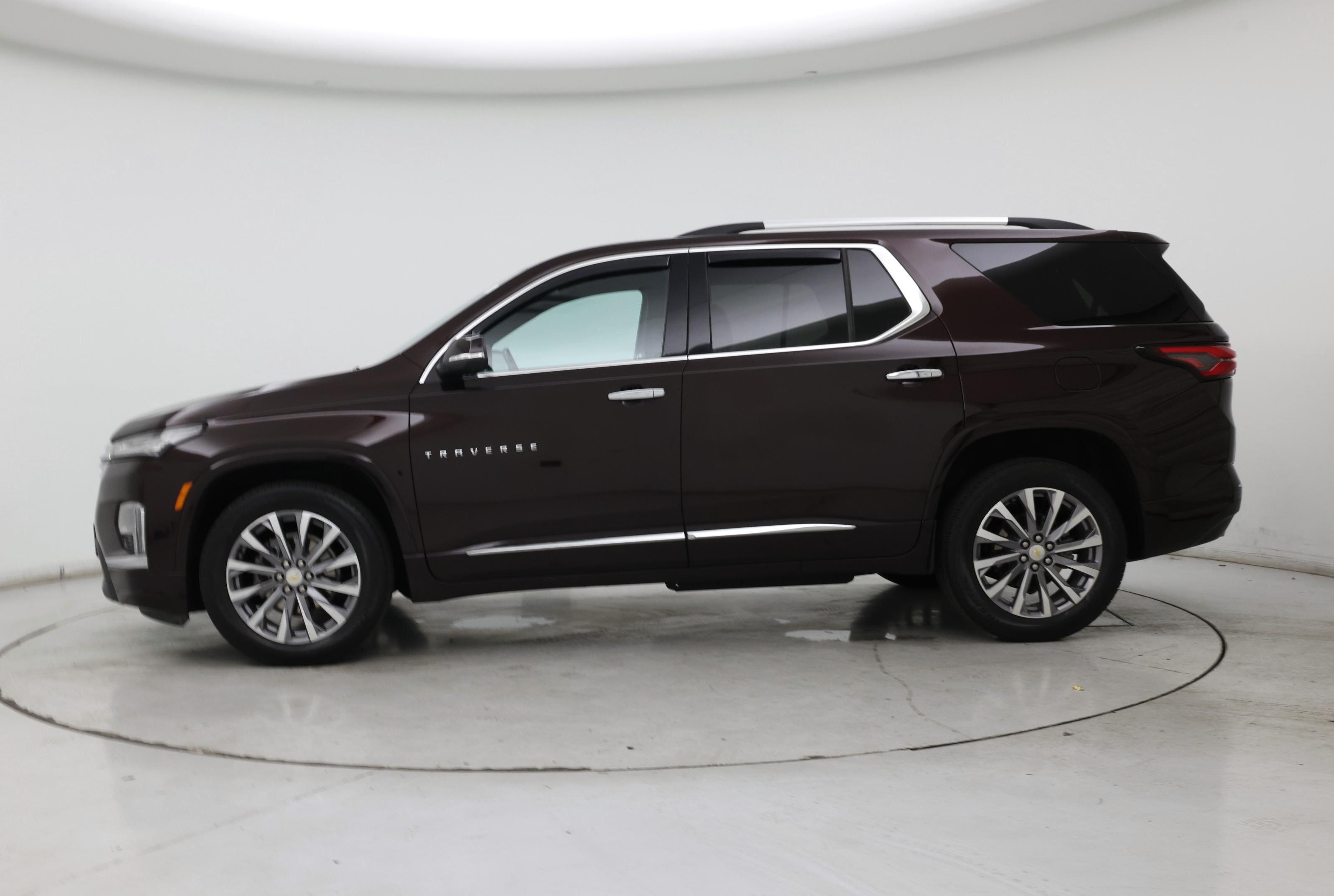 Thumbnail: 2022 Chevrolet Traverse - 3