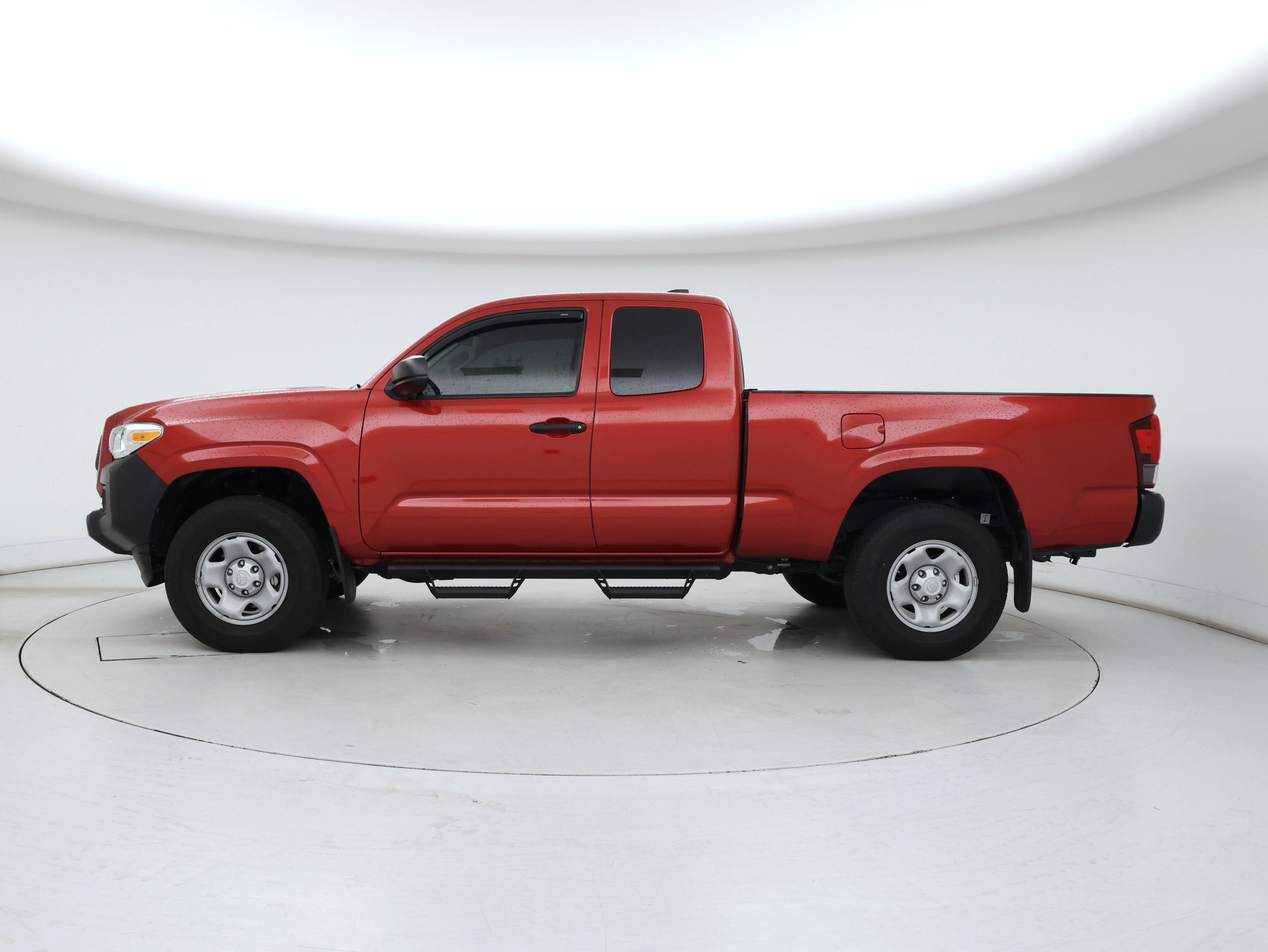 Thumbnail: 2022 Toyota Tacoma - 3
