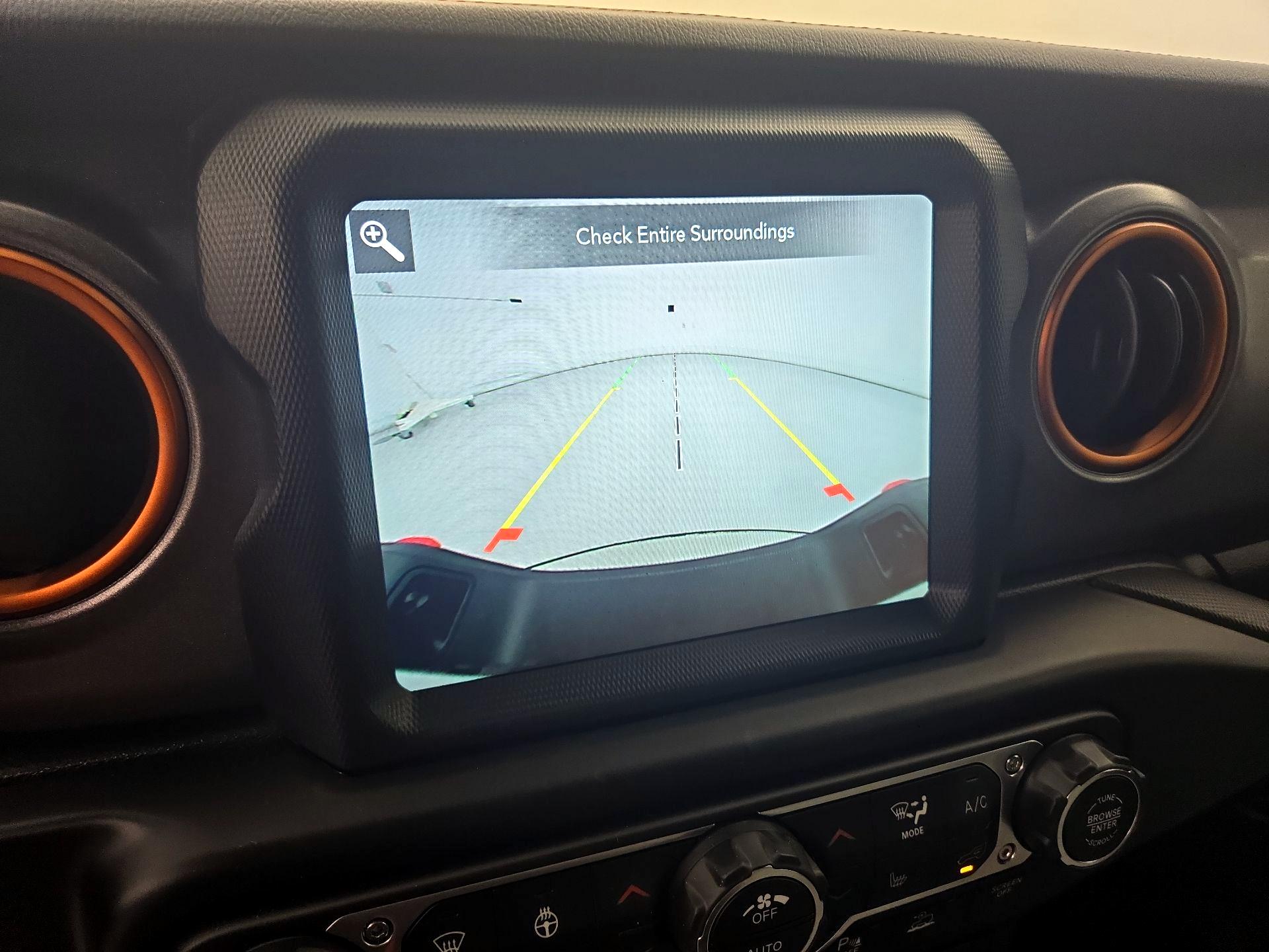 Thumbnail: 2021 Jeep Gladiator - 15