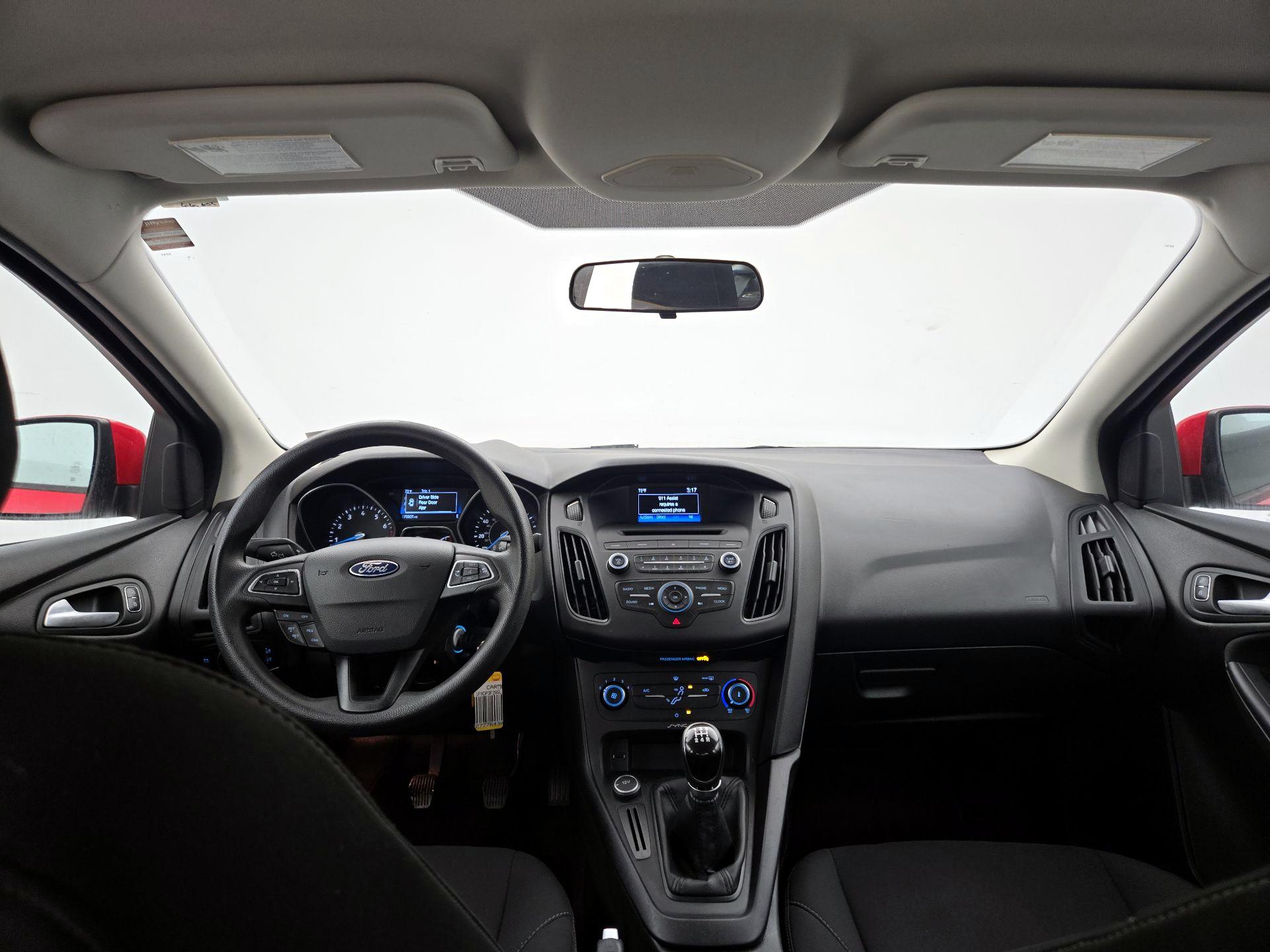 Thumbnail: 2016 Ford Focus - 9