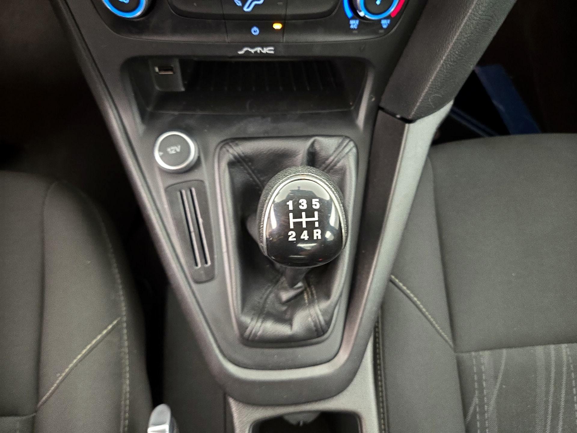 Thumbnail: 2016 Ford Focus - 17