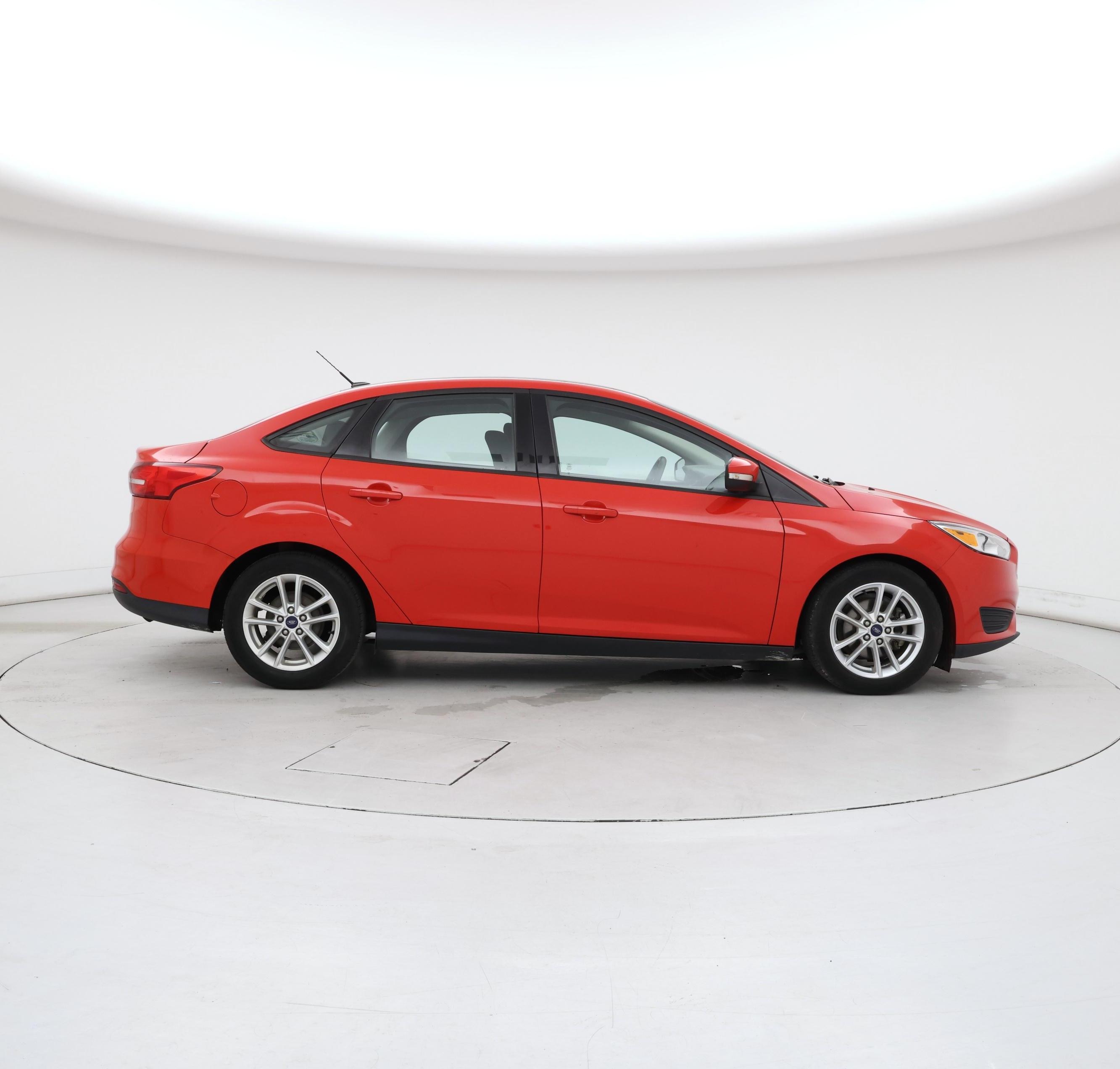 Thumbnail: 2016 Ford Focus - 7