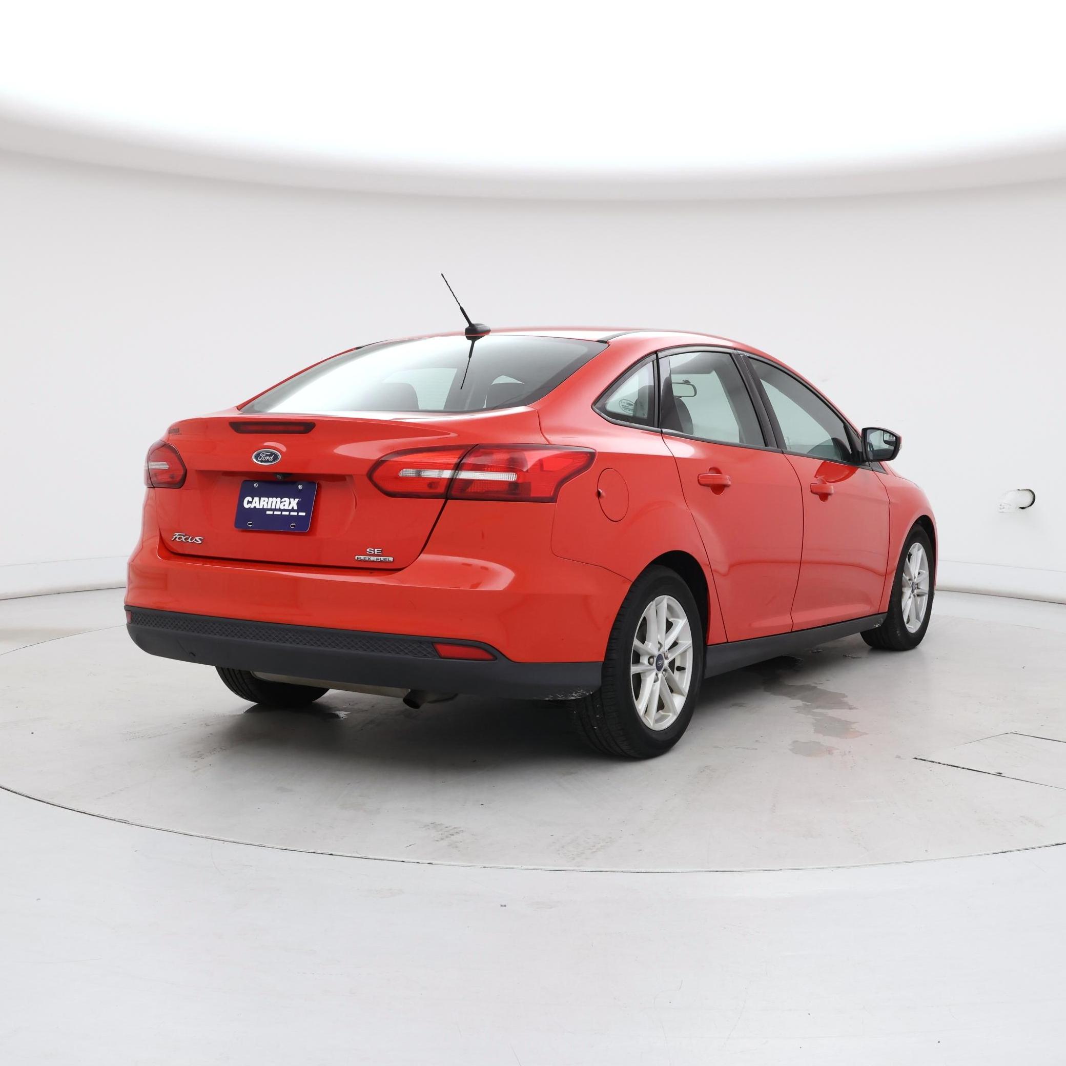 Thumbnail: 2016 Ford Focus - 8