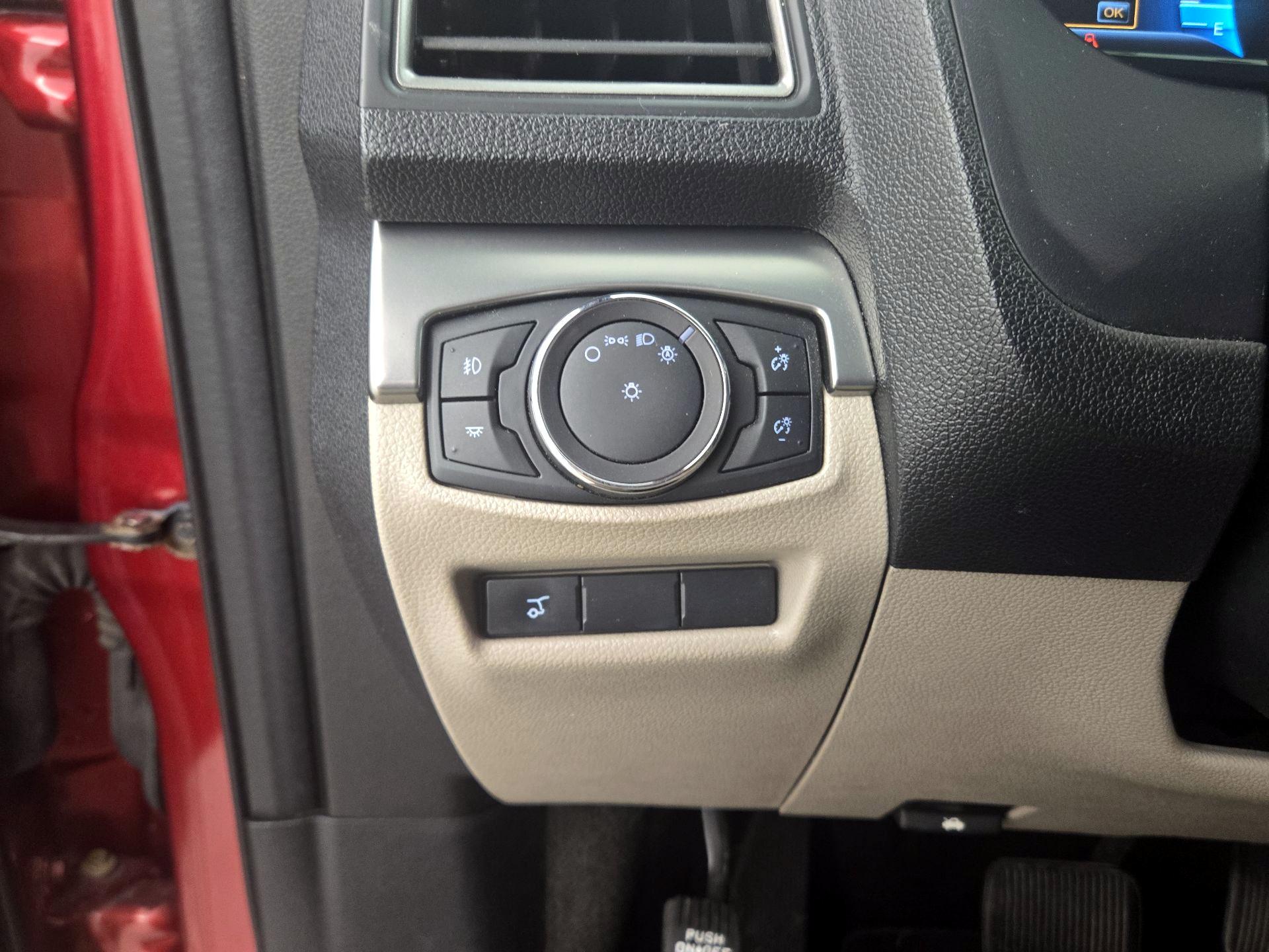 Thumbnail: 2018 Ford Explorer - 13