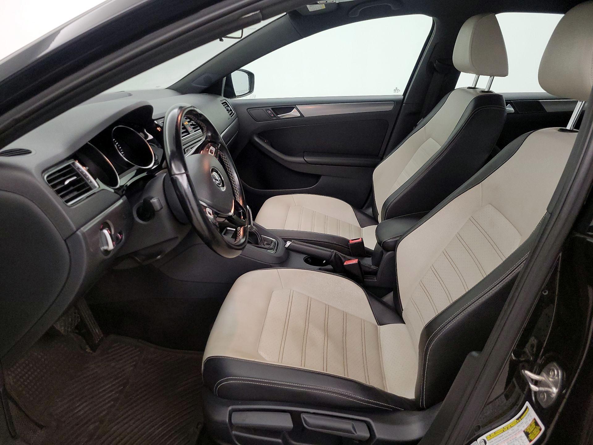 Thumbnail: 2016 Volkswagen Jetta - 11