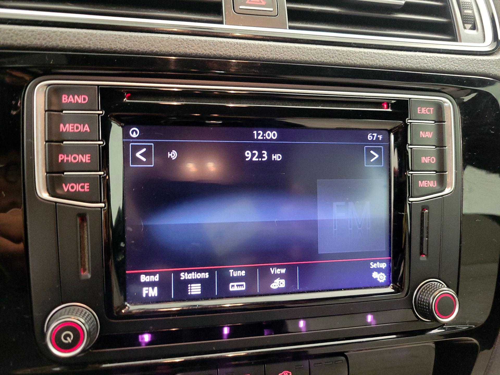 Thumbnail: 2016 Volkswagen Jetta - 16