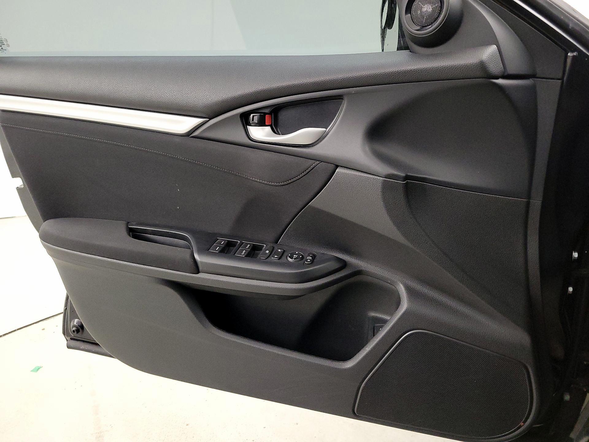 Thumbnail: 2018 Honda Civic - 10